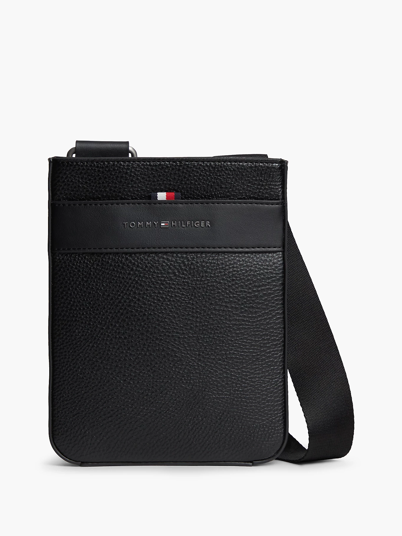 detail Tommy Hilfiger pánská černá taška přes rameno