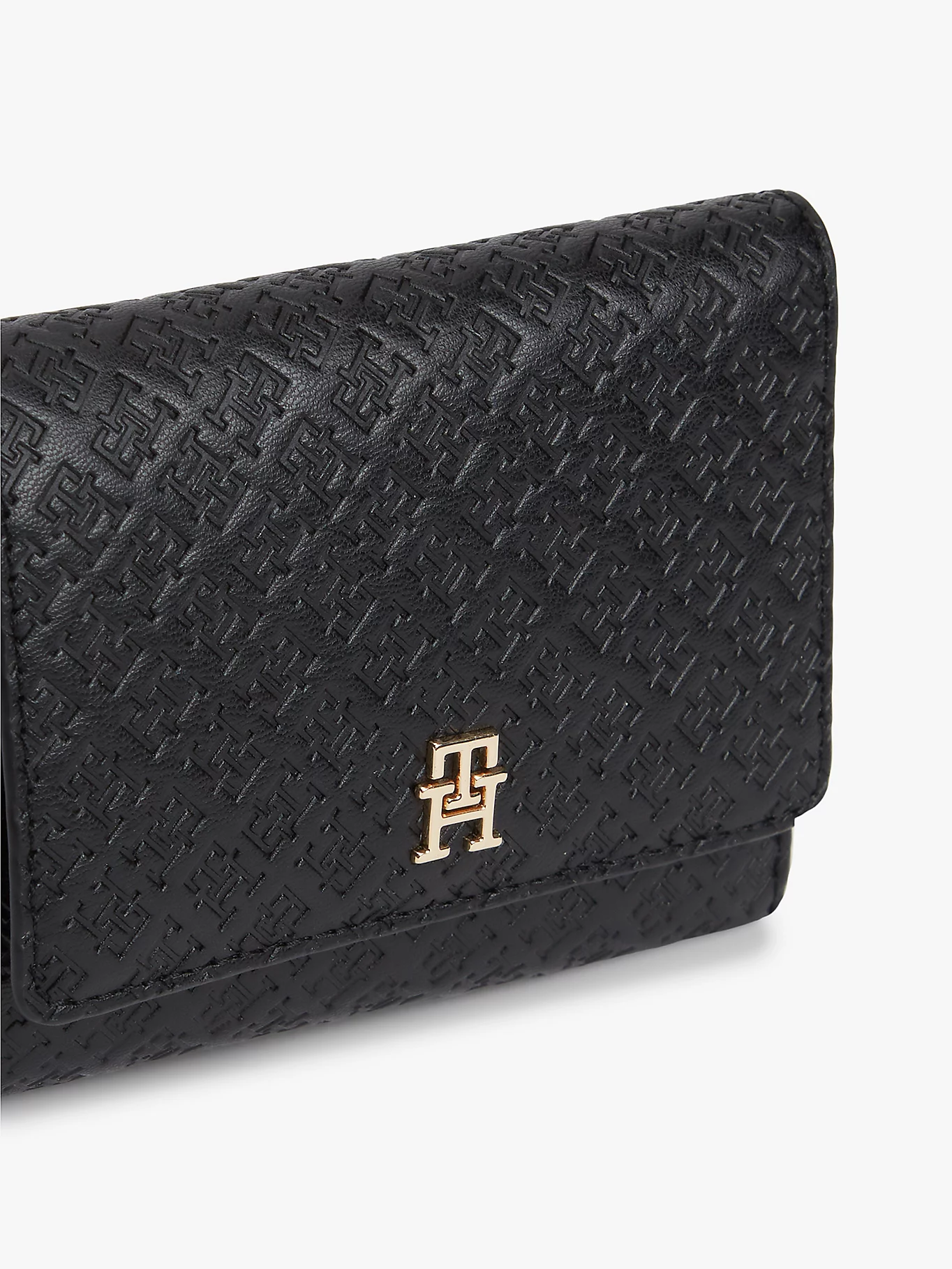 detail Tommy Hilfiger dámská černá peněženka