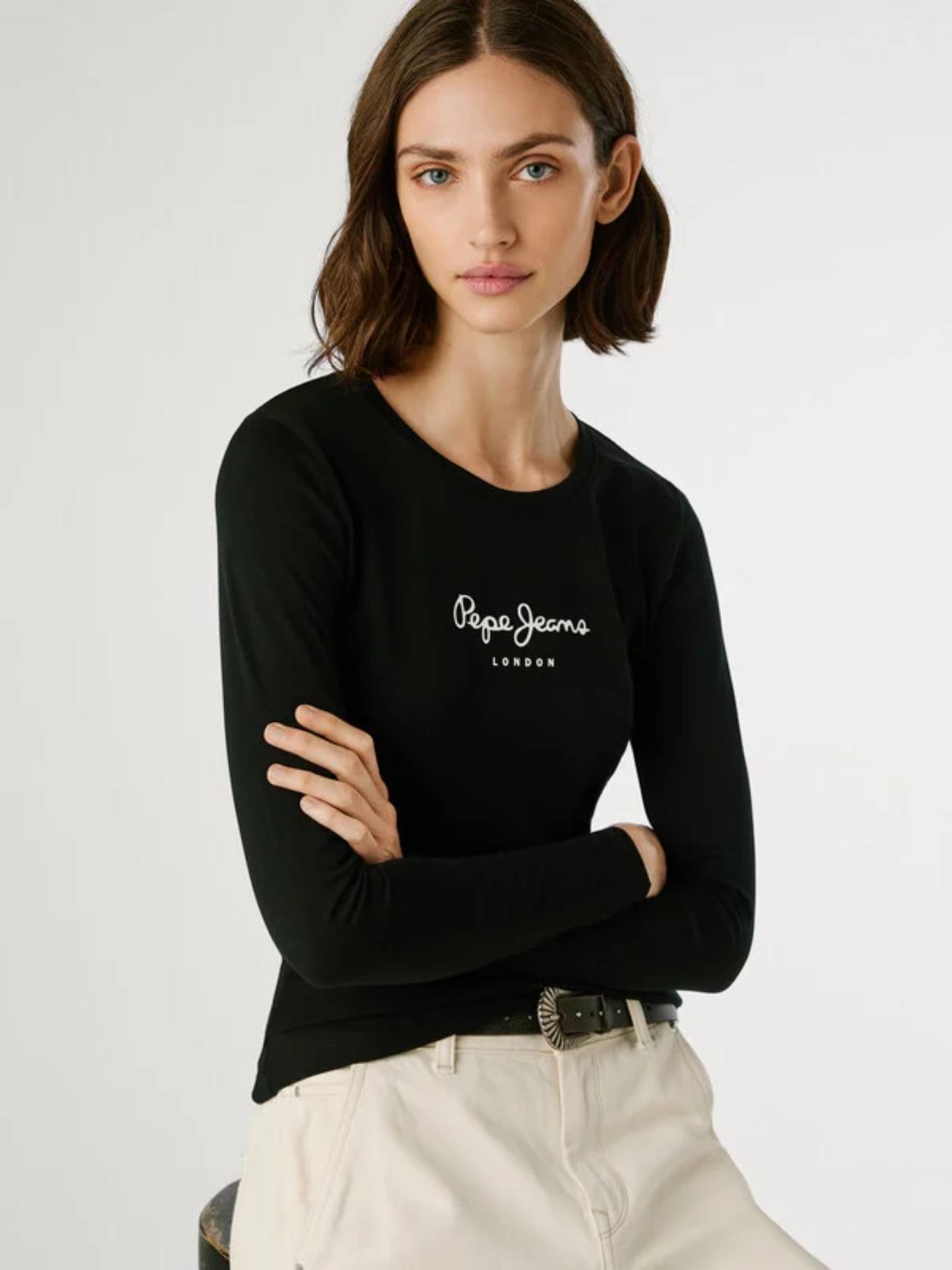 detail Pepe Jeans dámské černé tričko s dlouhým rukávem