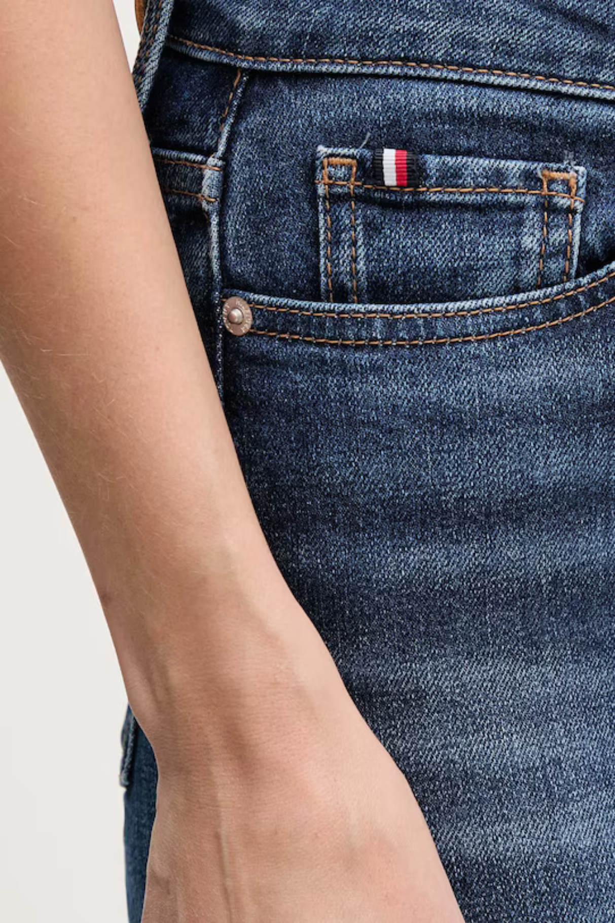 detail Tommy Hilfiger dámské  džíny