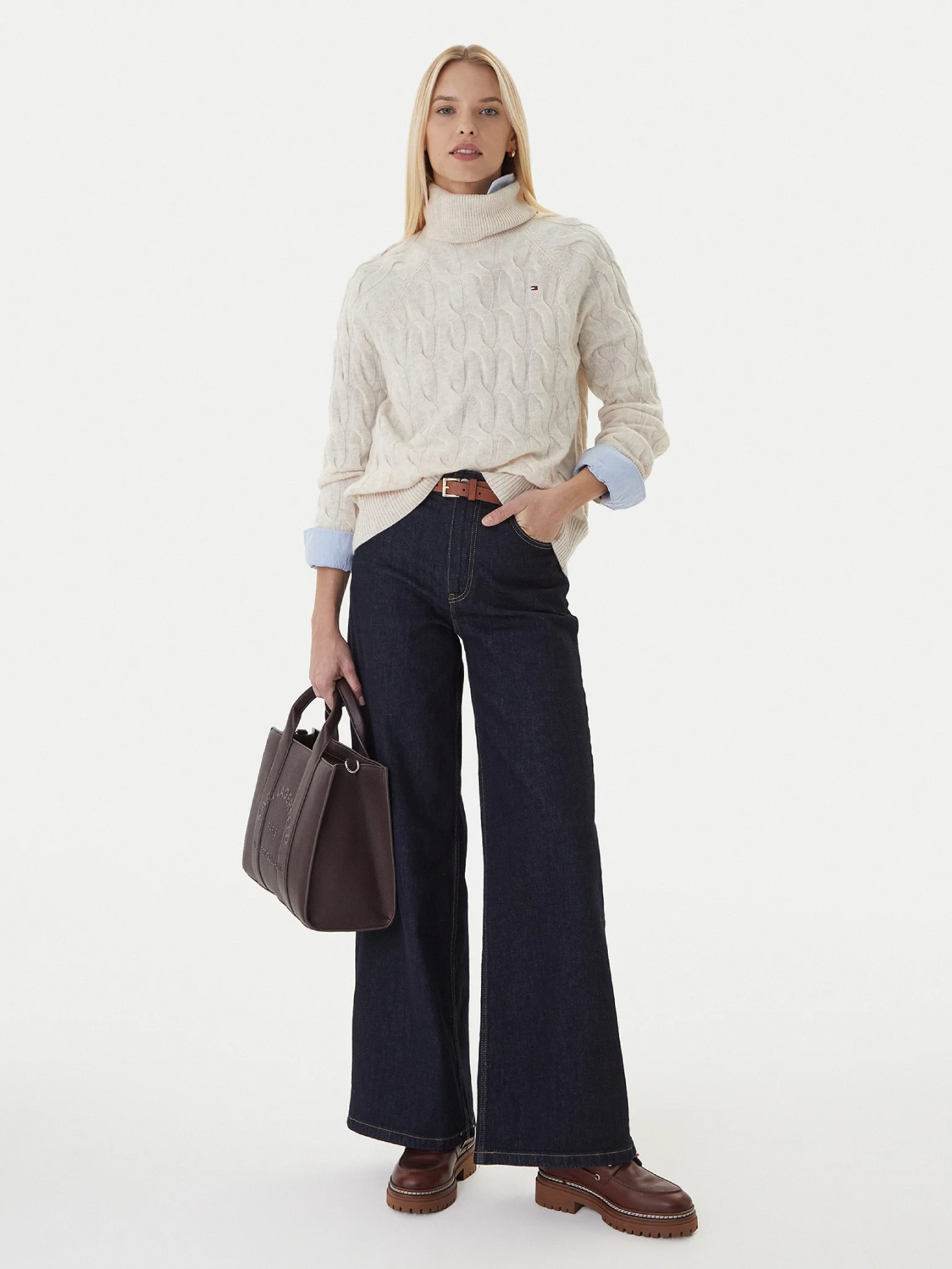 detail Tommy Hilfiger dámský béžový rolák