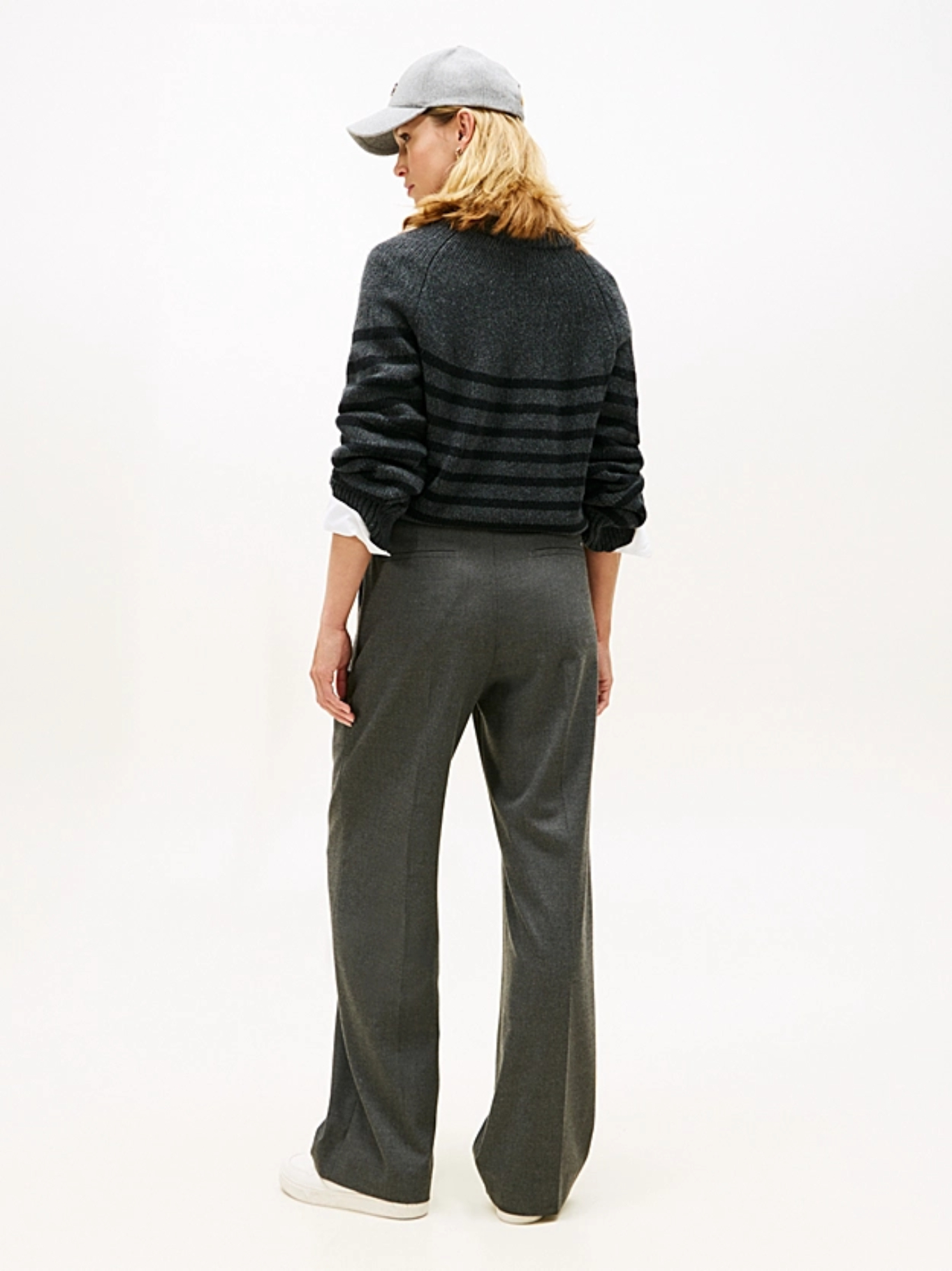 detail Tommy Hilfiger kalhoty