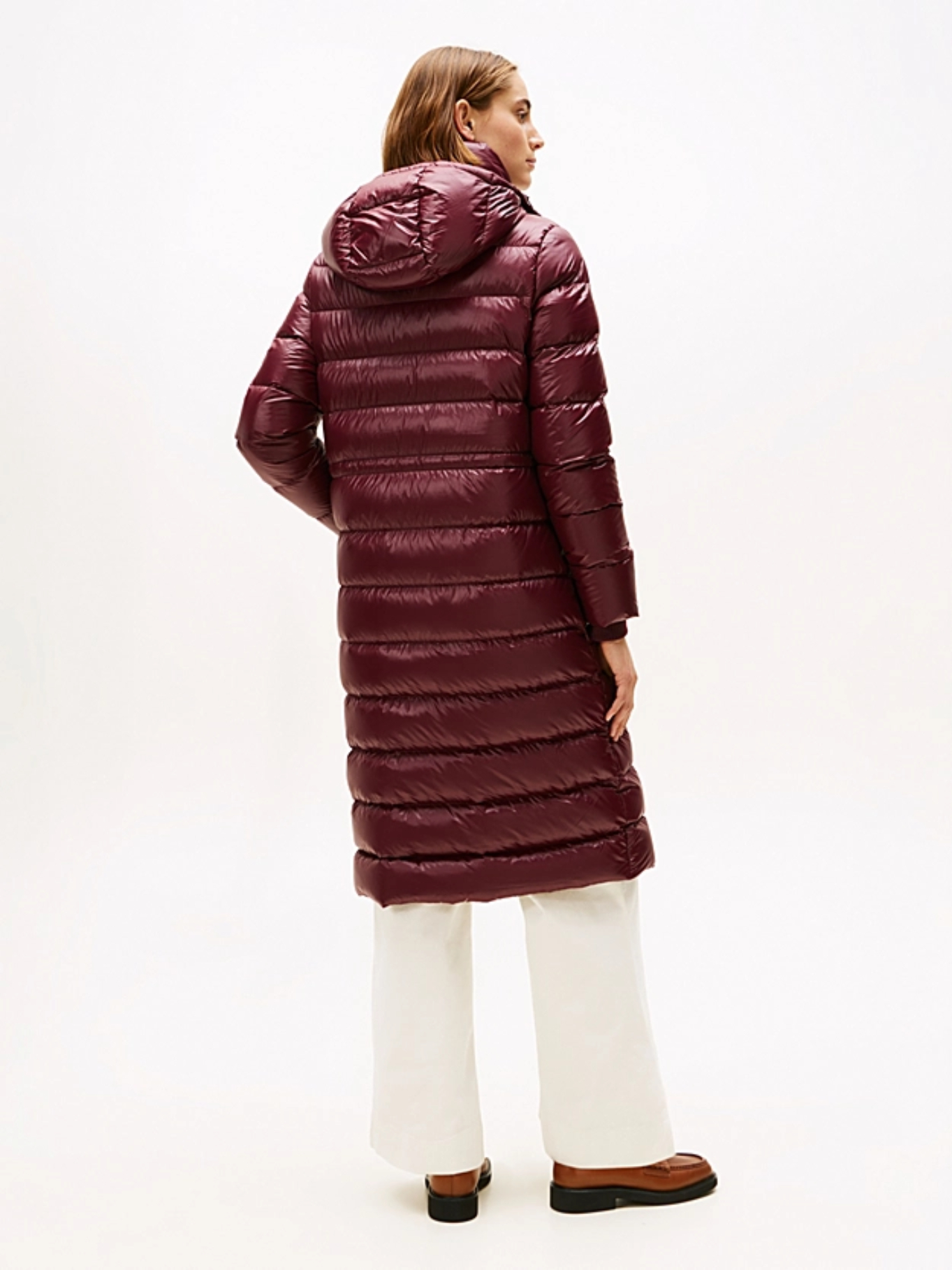 detail Tommy Hilfiger dámská péřová bunda