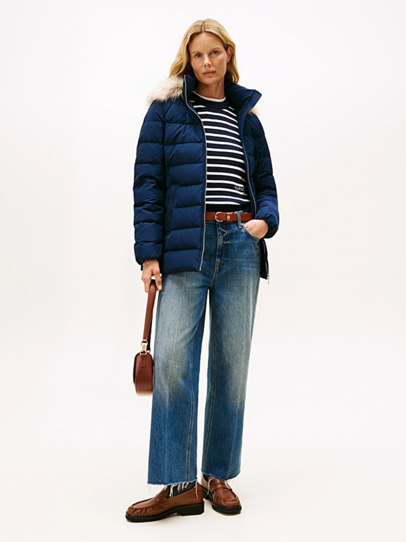 detail Tommy Hilfiger dámská péřová bunda