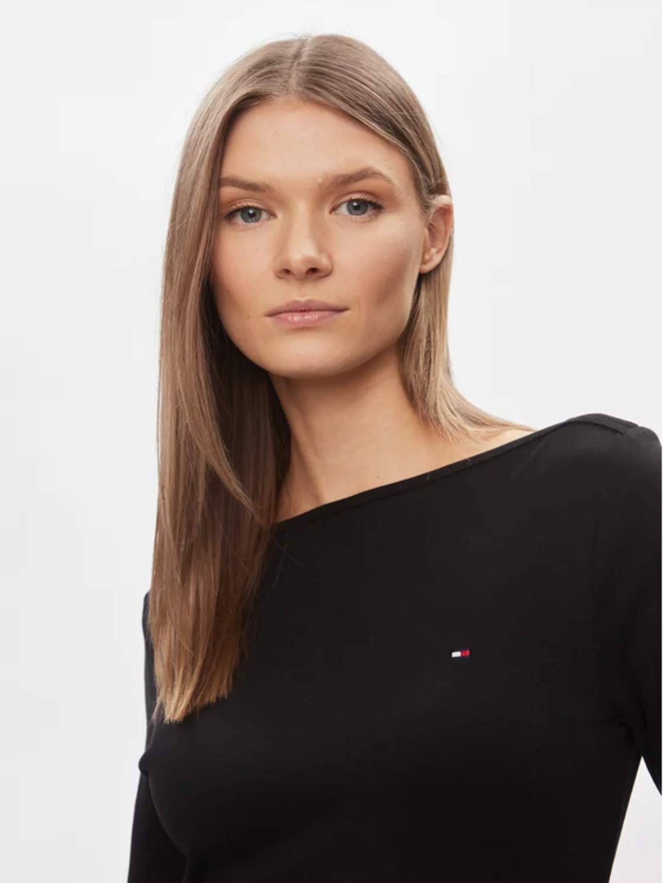 detail Tommy Hilfiger dámské basic triko