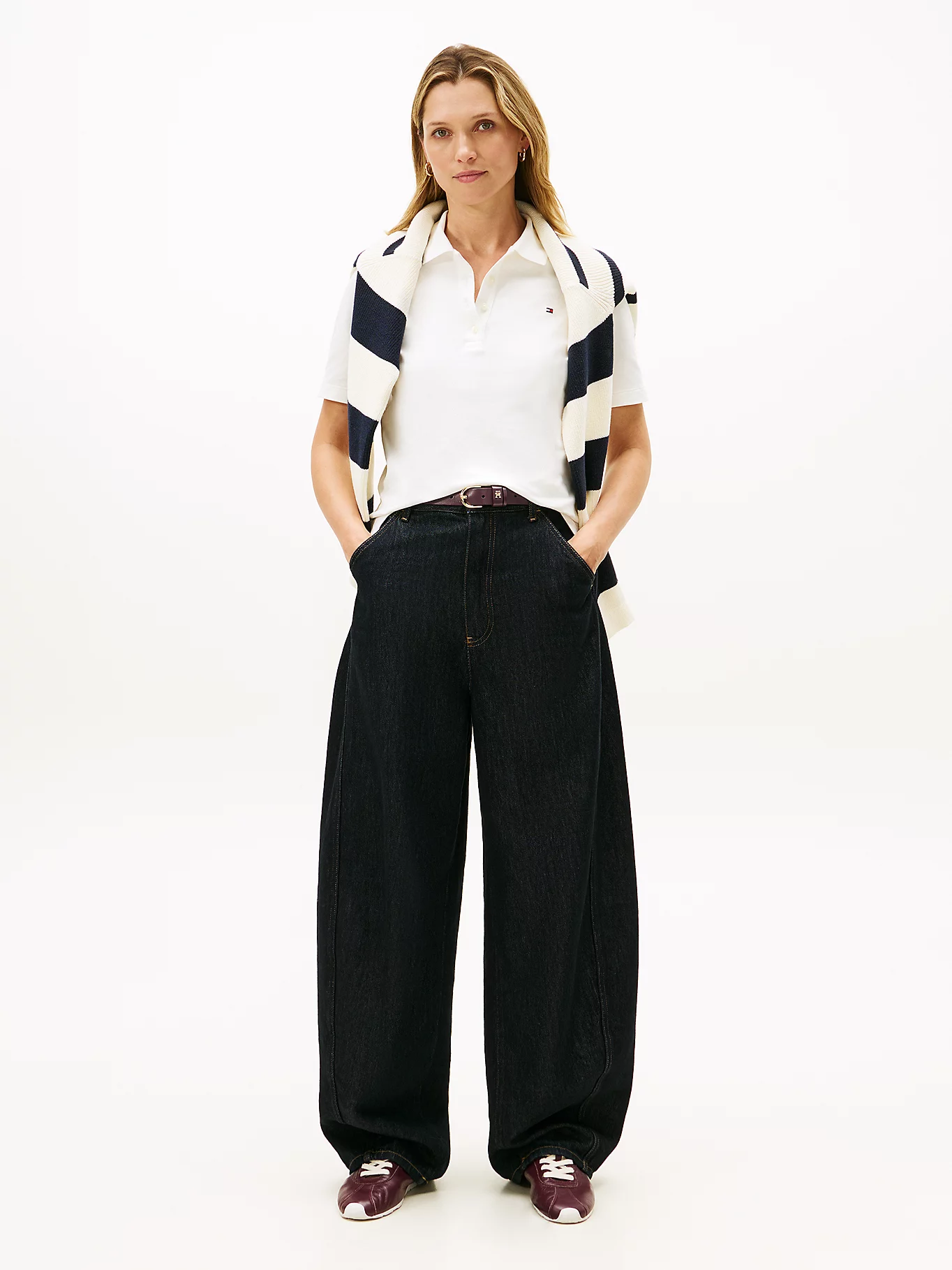 detail Tommy Hilfiger dámské bílé polo třičko