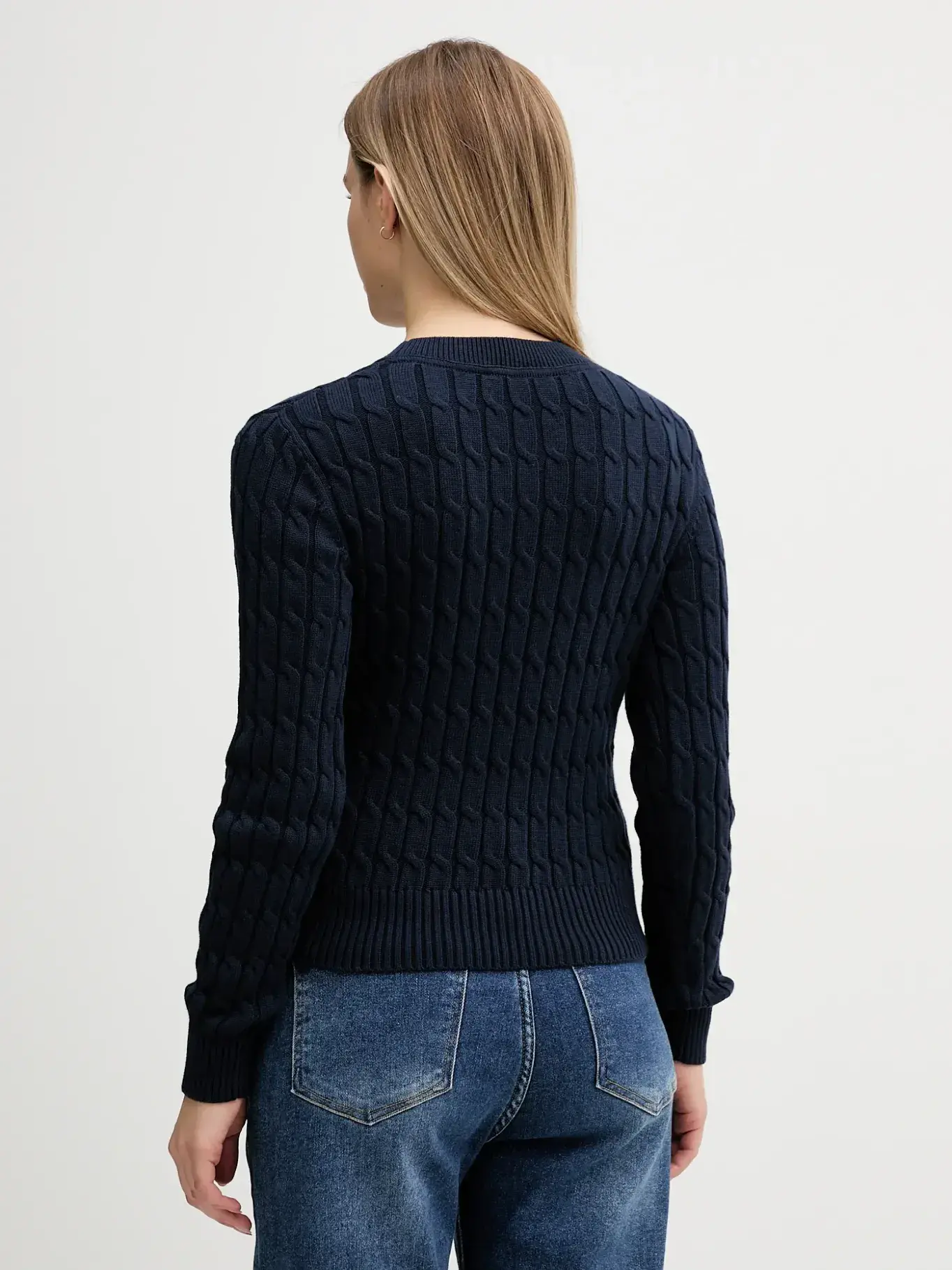 detail Tommy Hilfiger dámský tmavě modrý svetr