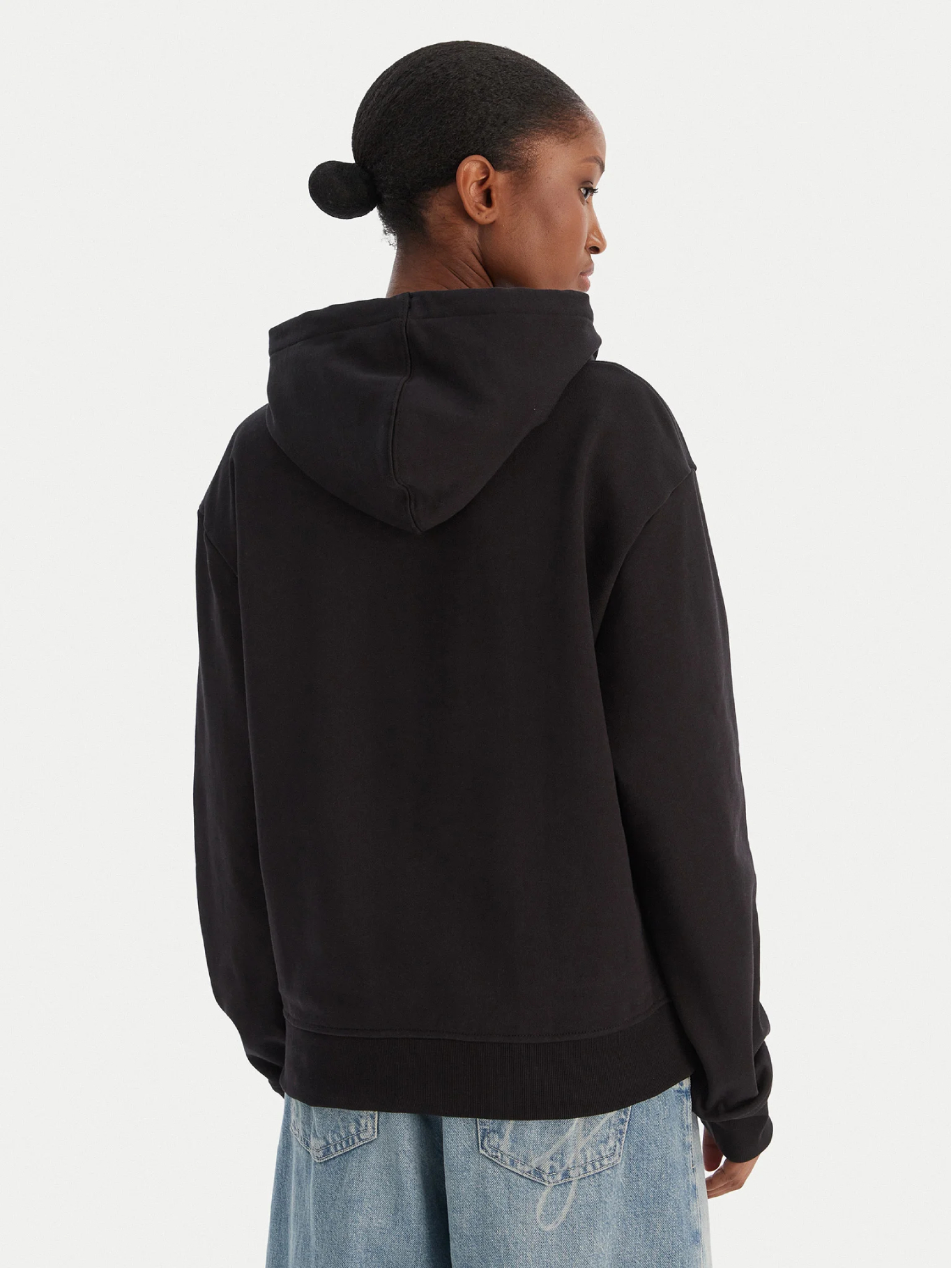 detail Calvin Klein dámská černá mikina