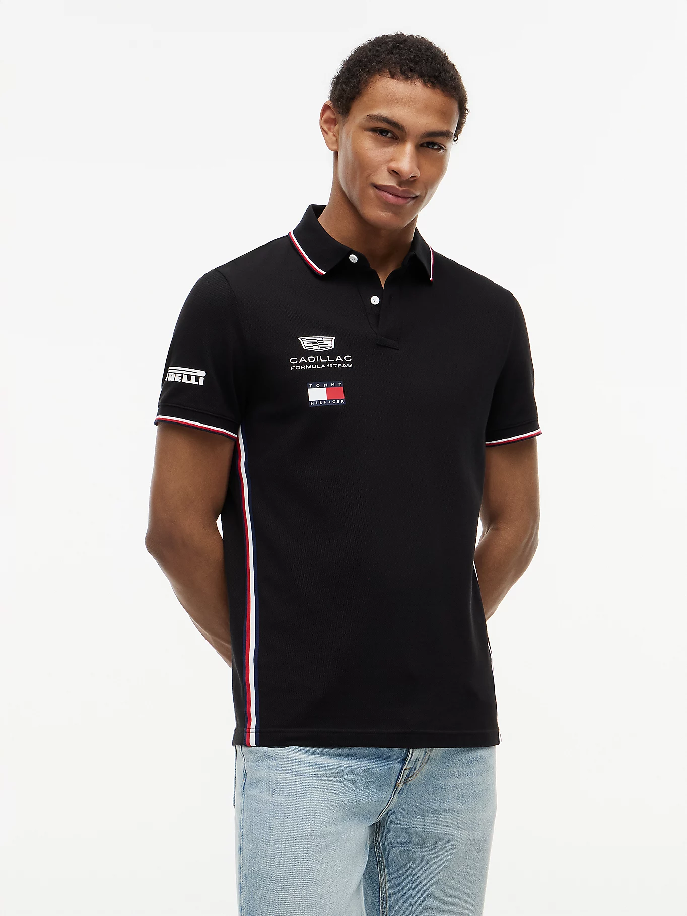 detail Tommy Hilfiger pánské černé polo tričko