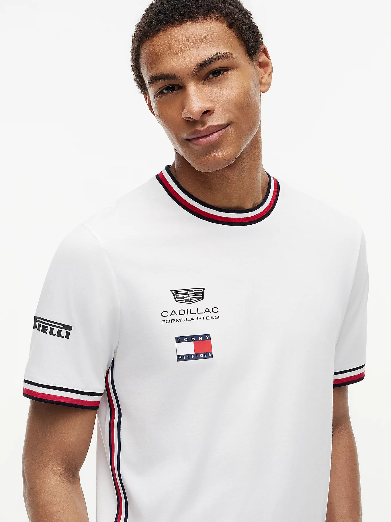 detail Tommy Hilfiger pánské bílé tričko