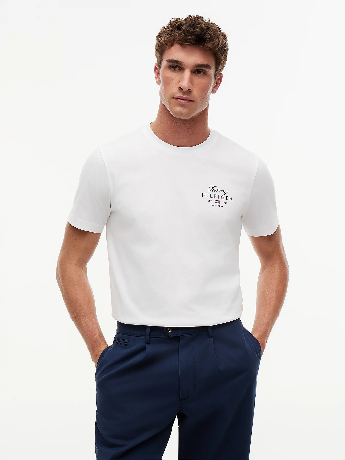 detail Tommy Hilfiger pánské bílé tričko