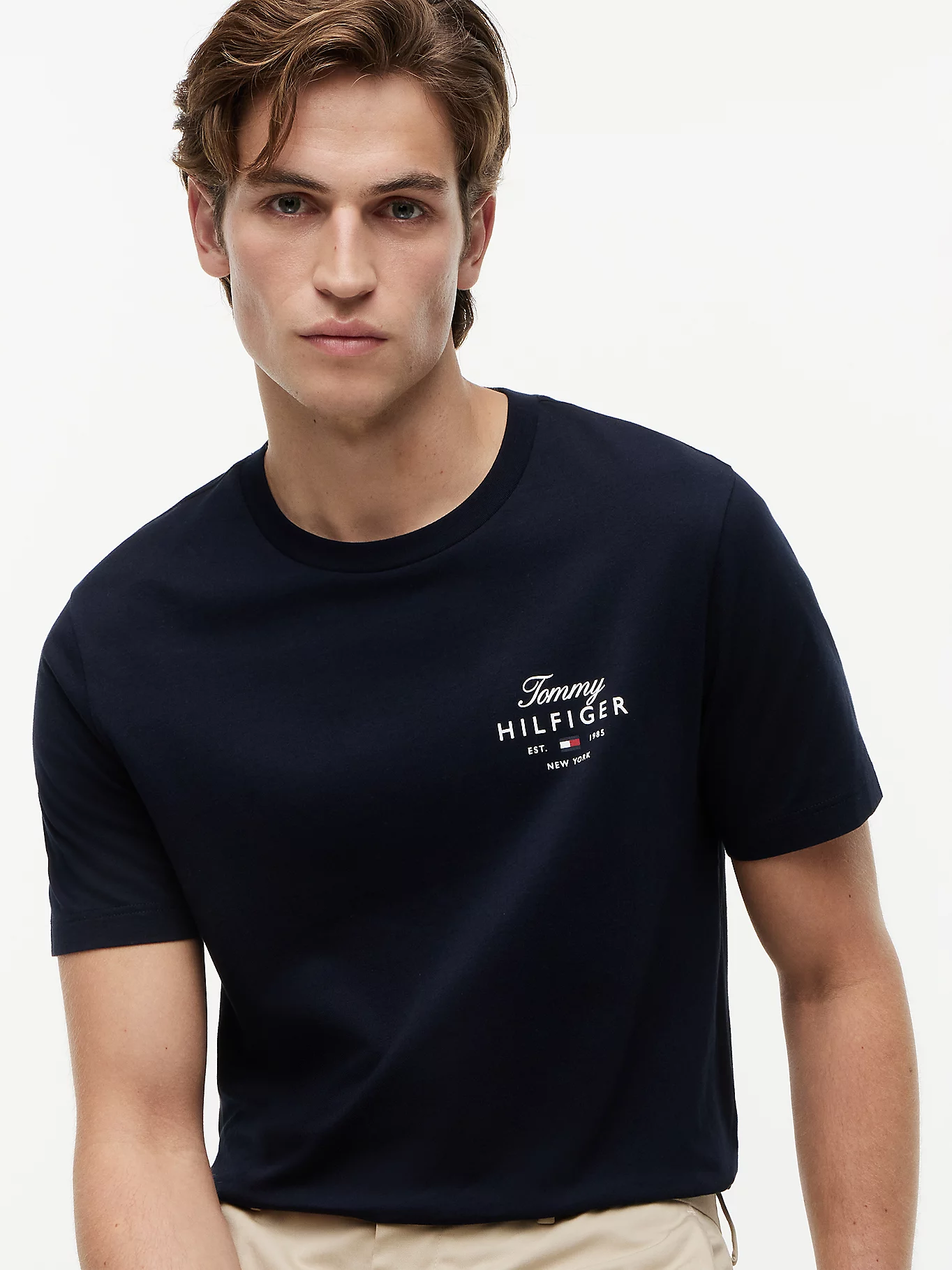 detail Tommy Hilfiger pánské tmavě modré tričko