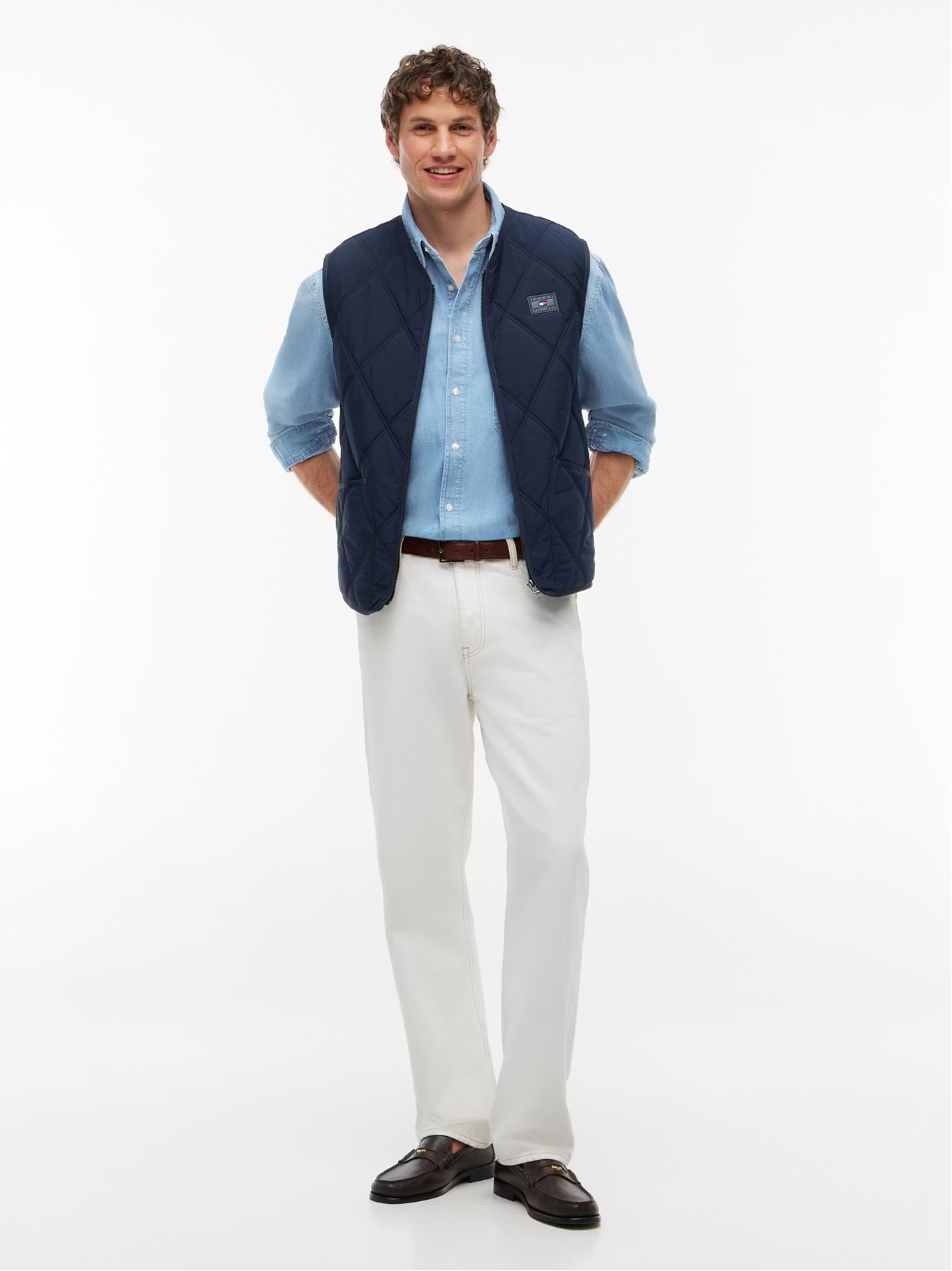 detail Tommy Hilfiger pánská tmavě modrá vesta