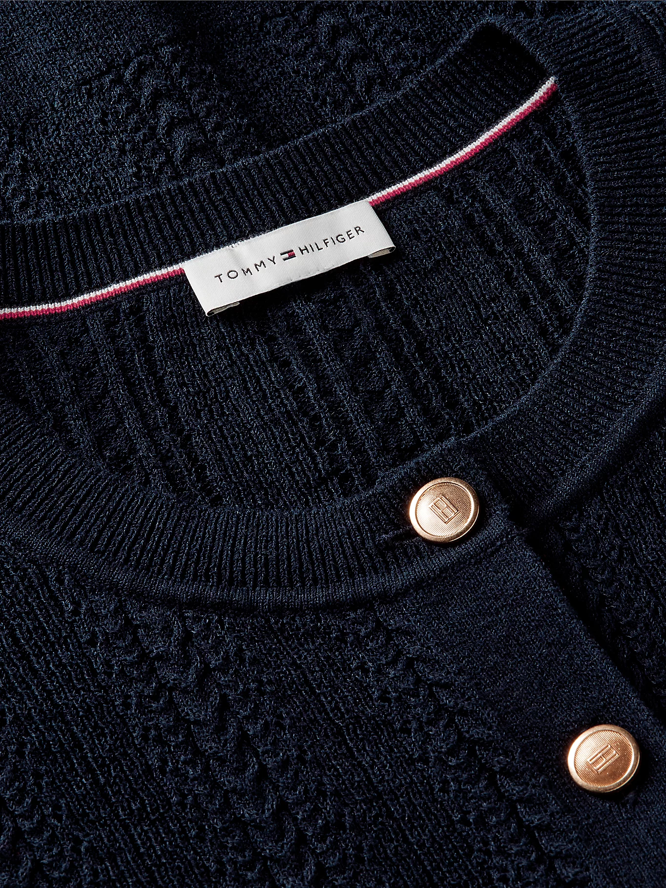 detail Tommy Hilfiger dámský tmavě modrý svetřík