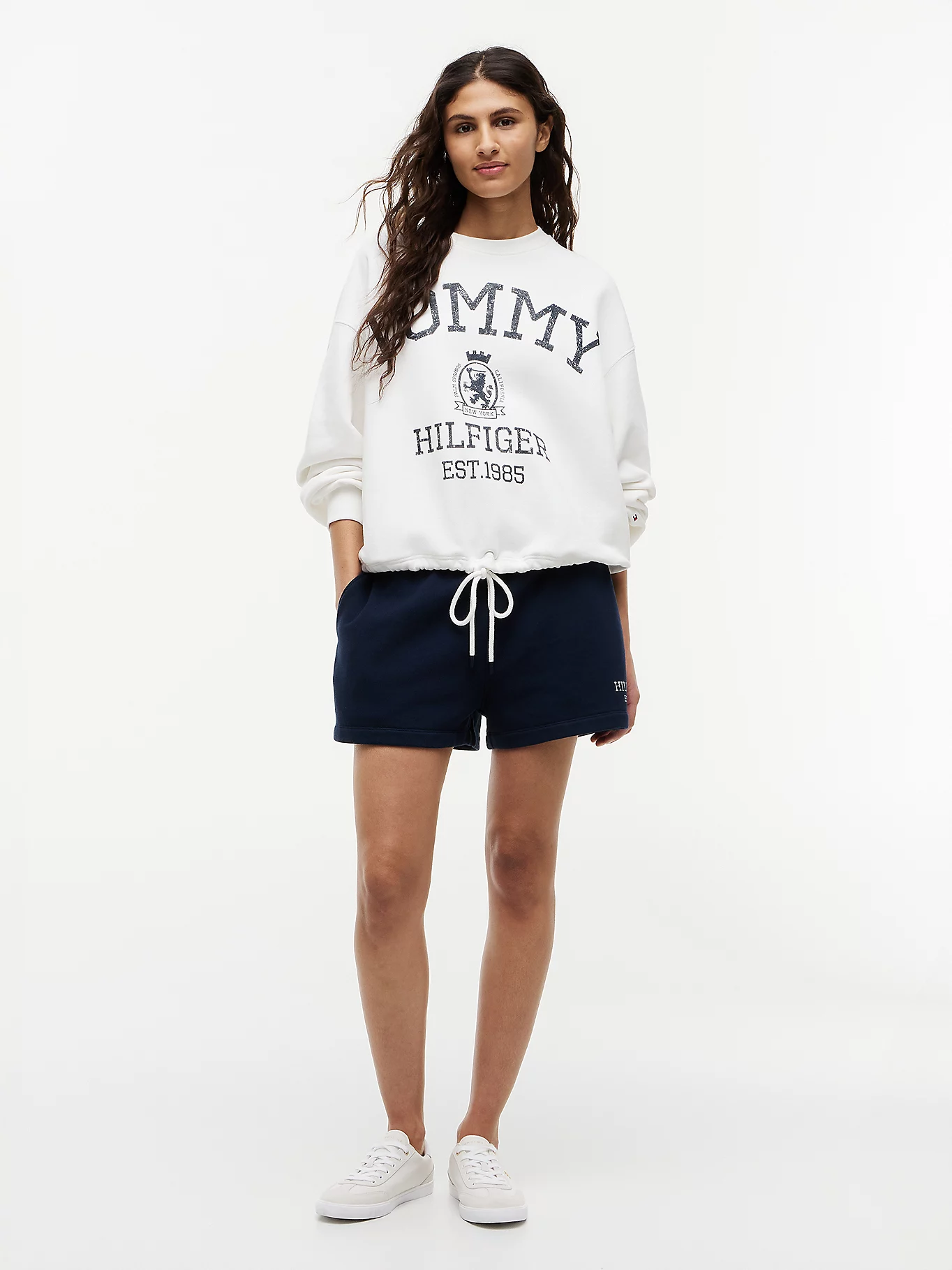 detail Tommy Hilfiger dámská bílá mikina