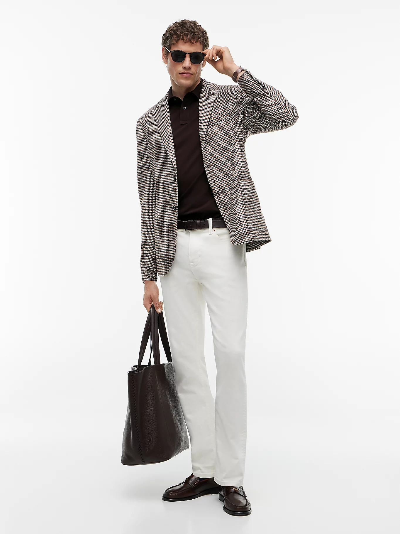detail Tommy Hilfiger pánské tmavě hnědé polo tričko
