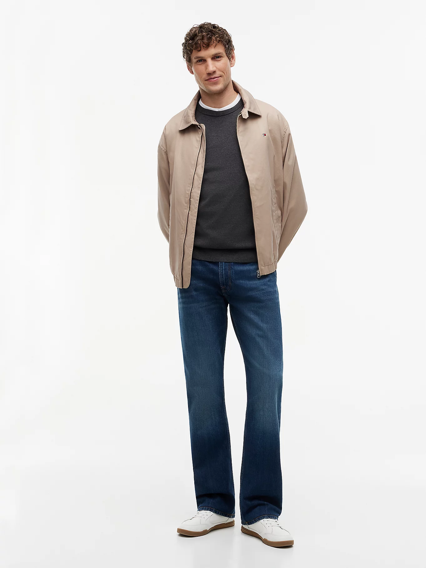 detail Tommy Hilfiger pánský tmavě šedý svetr
