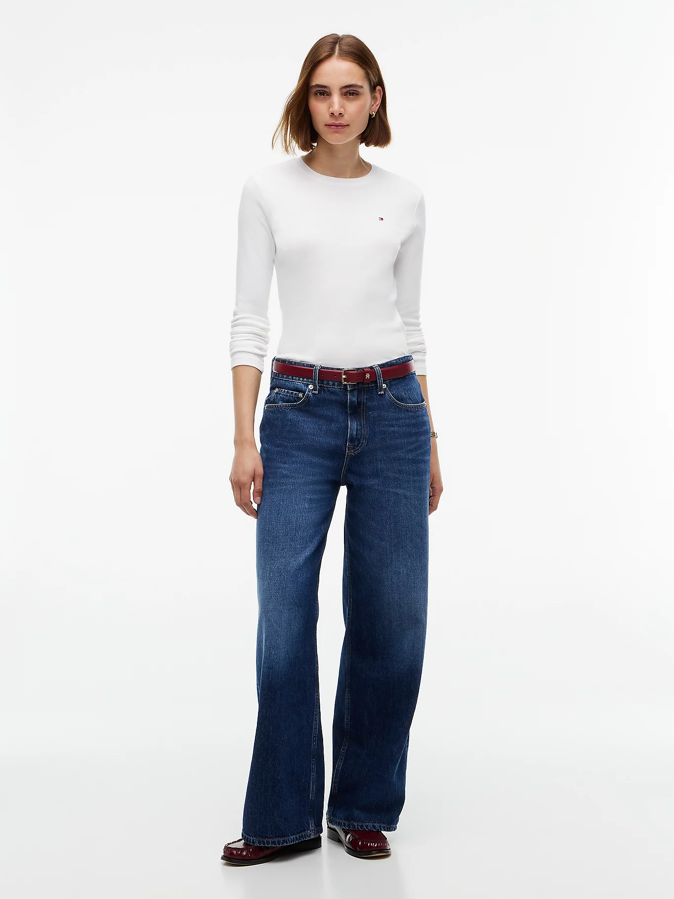 detail Tommy Hilfiger dámské bílé tričko