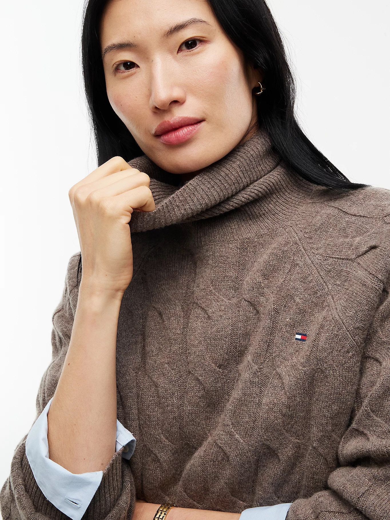 detail Tommy Hilfiger dámský hnědý rolák