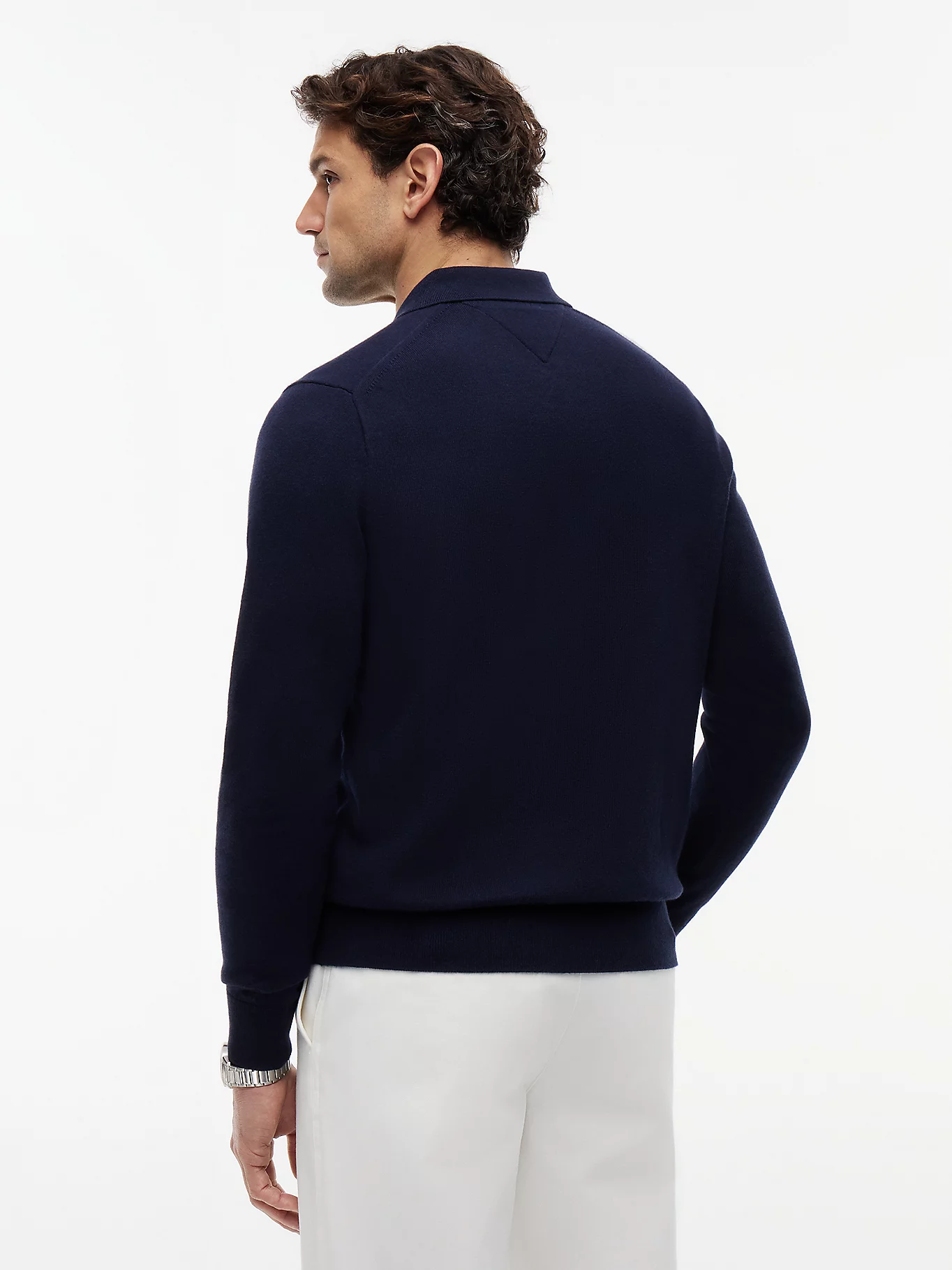 detail Tommy Hilfiger pánský tmavě modrý svetr