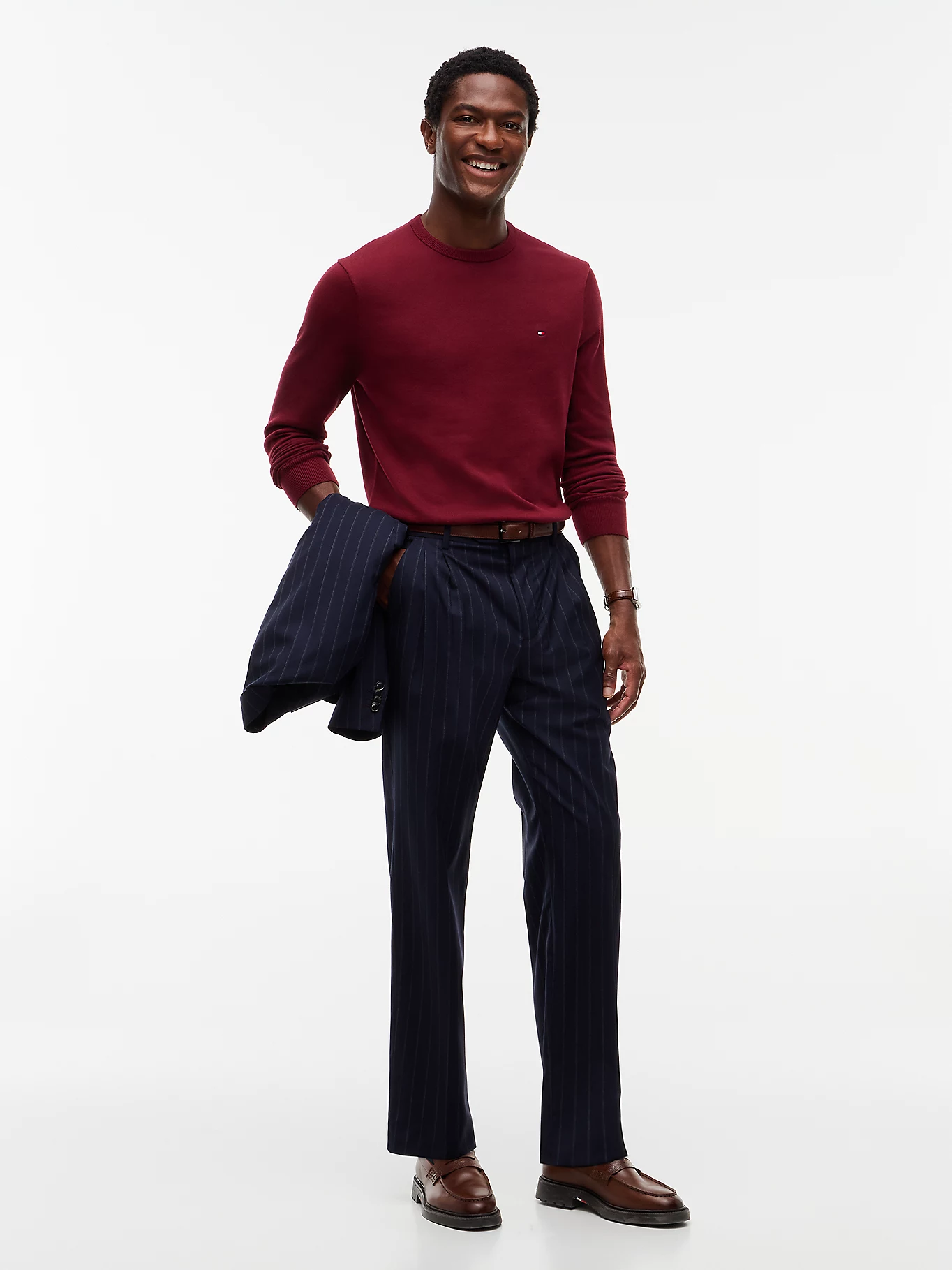 detail Tommy Hilfiger pánský vínový svetr