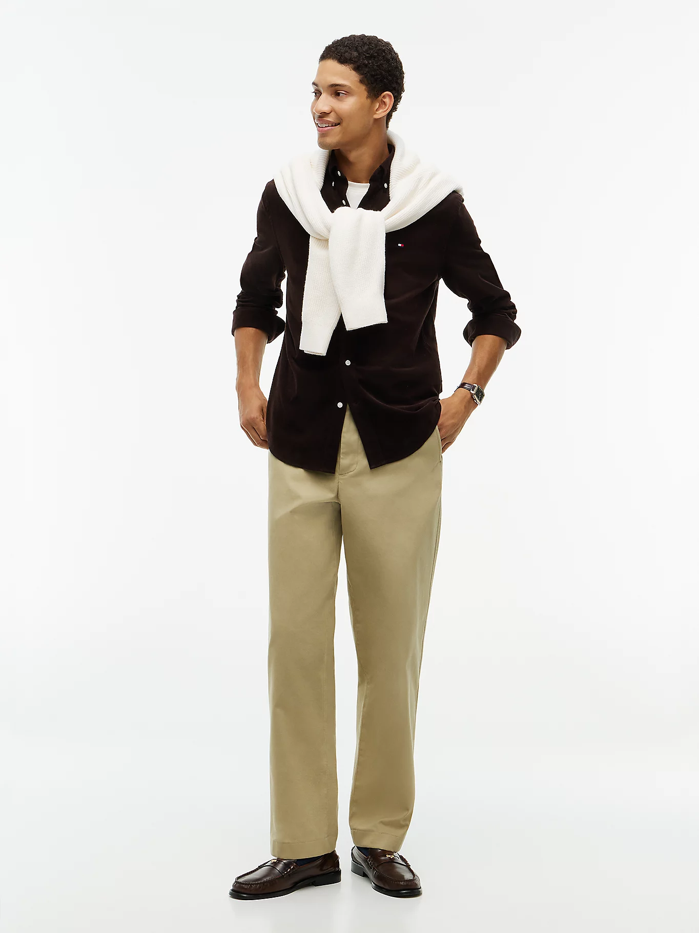 detail Tommy Hilfiger pánská tmavě hnědá košile