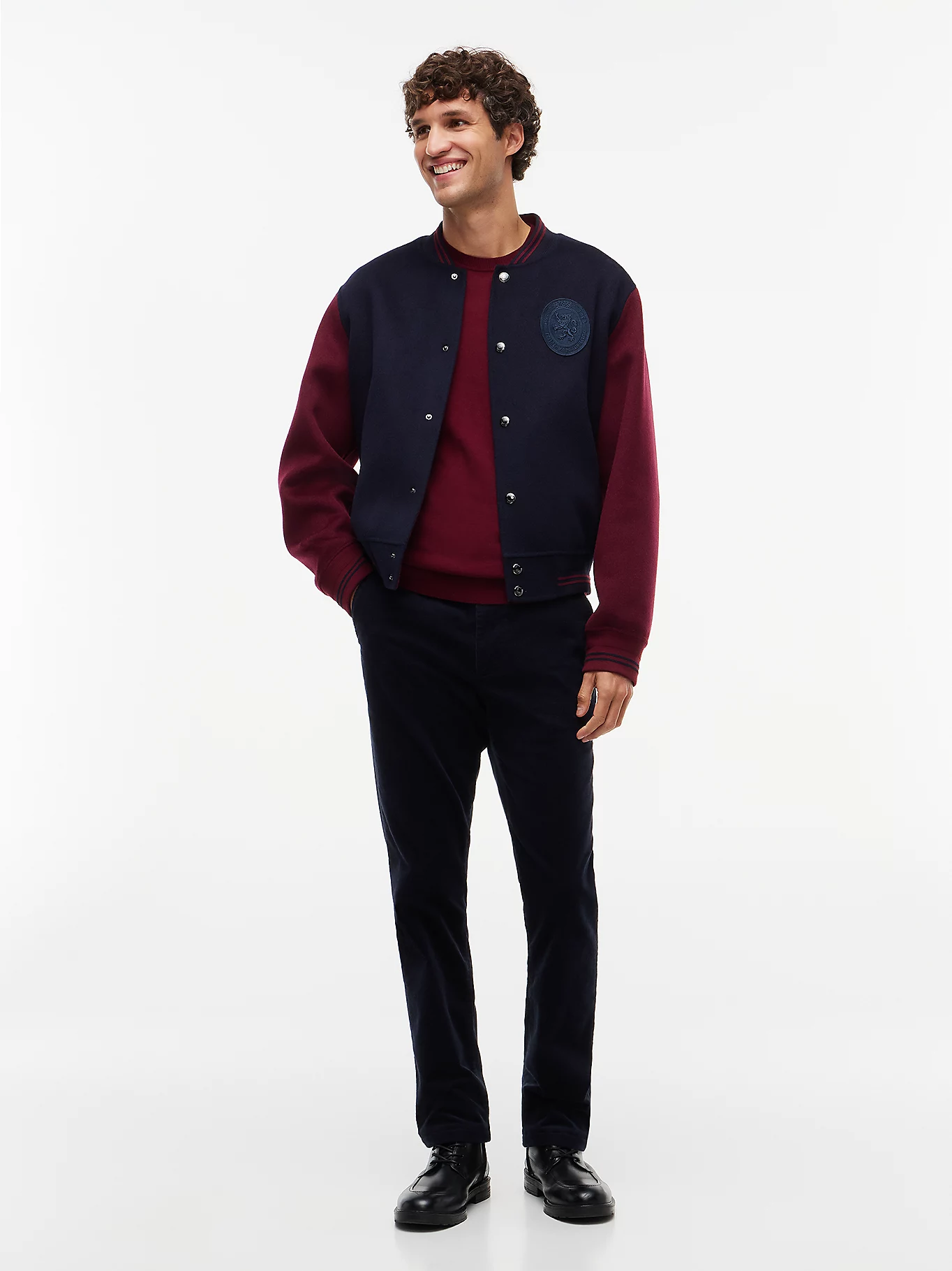 detail Tommy Hilfiger pánské tmavě modré manšestrové kalhoty