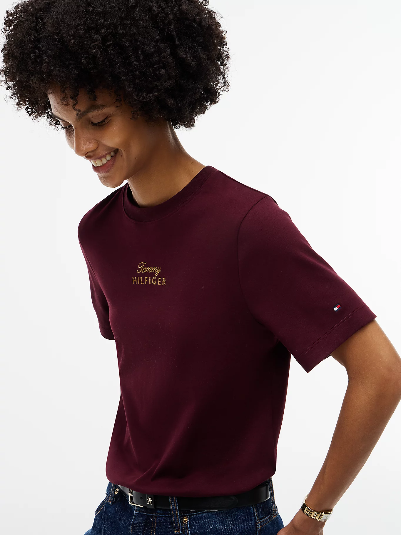 detail Tommy Hilfiger dámské tmavě vínové tričko
