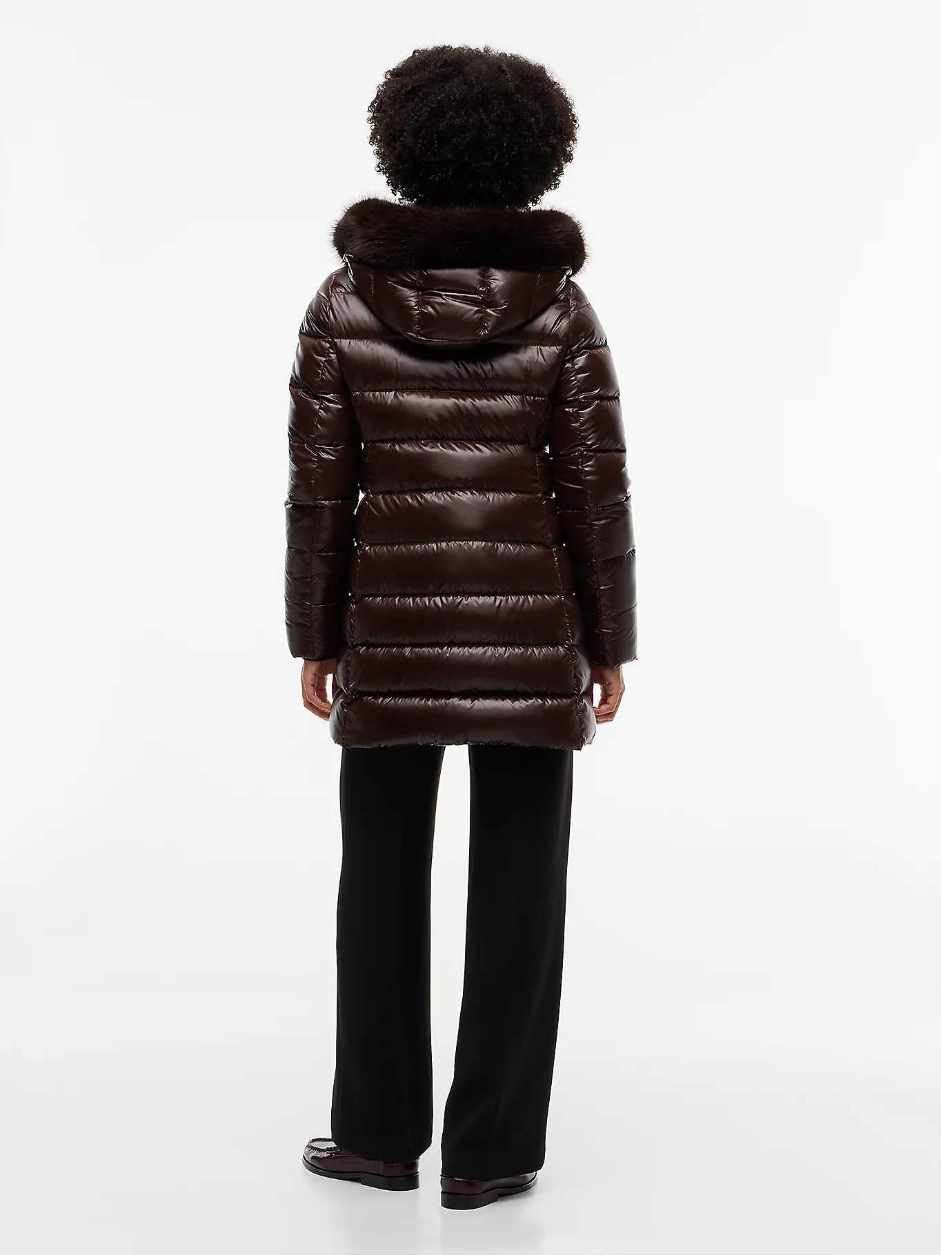 detail Tommy Hilfiger dámský hnědý kabát