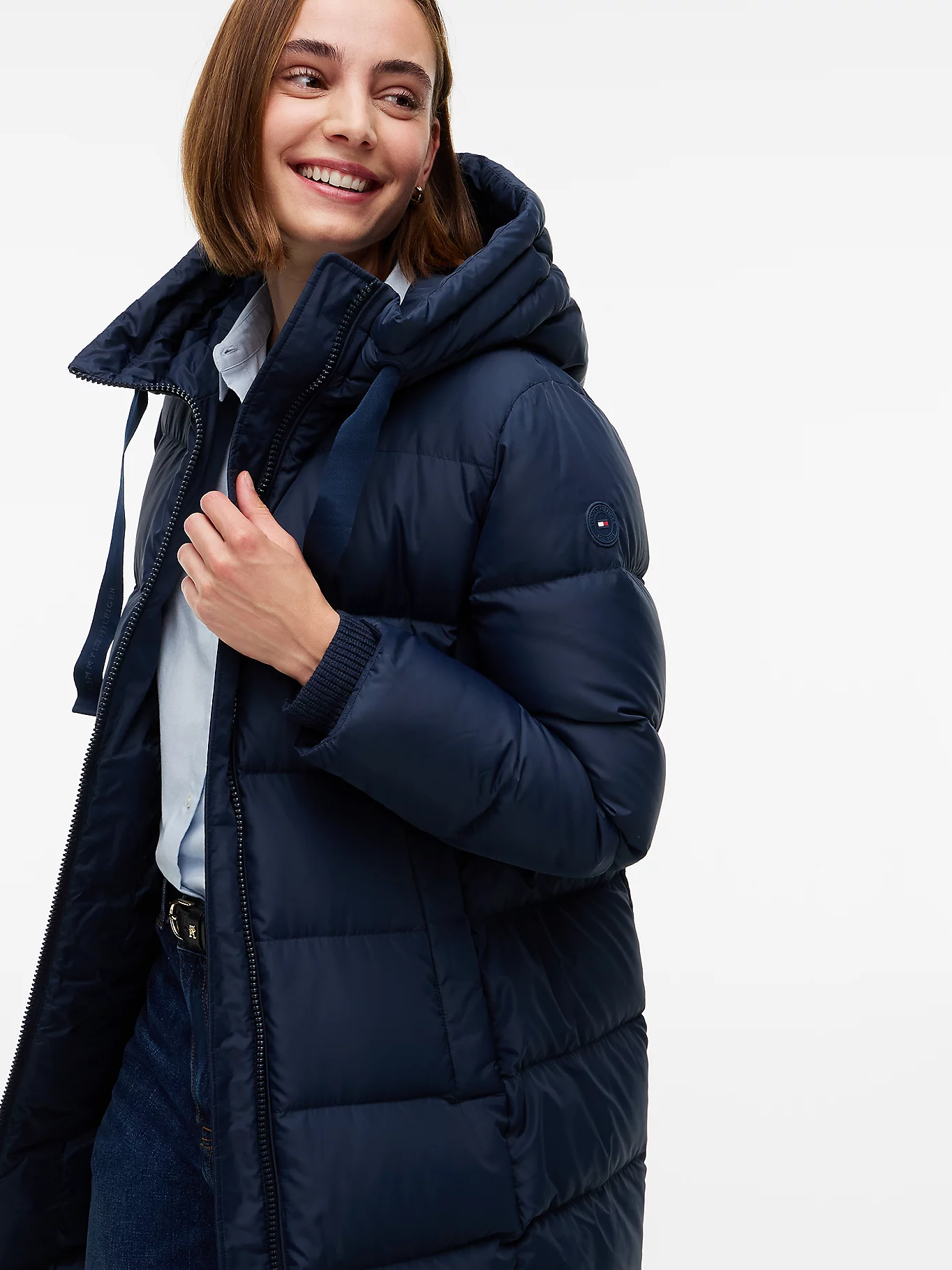 detail Tommy Hilfiger dámský tmavě modrý kabát