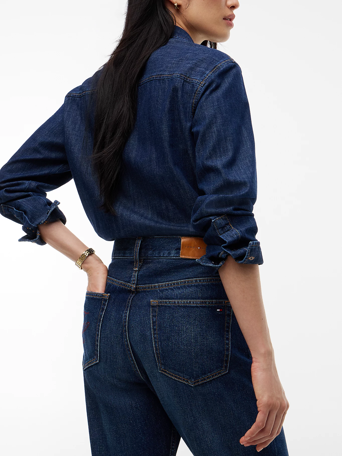 detail Tommy Hilfiger dámské tmavě modré džíny