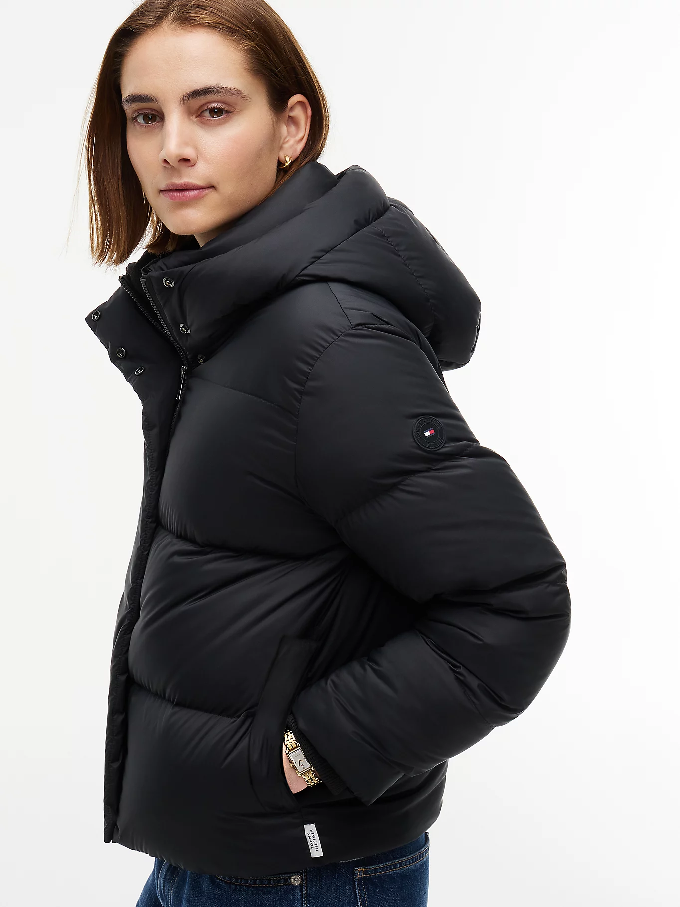detail Tommy Hilfiger dámská černá péřová bunda