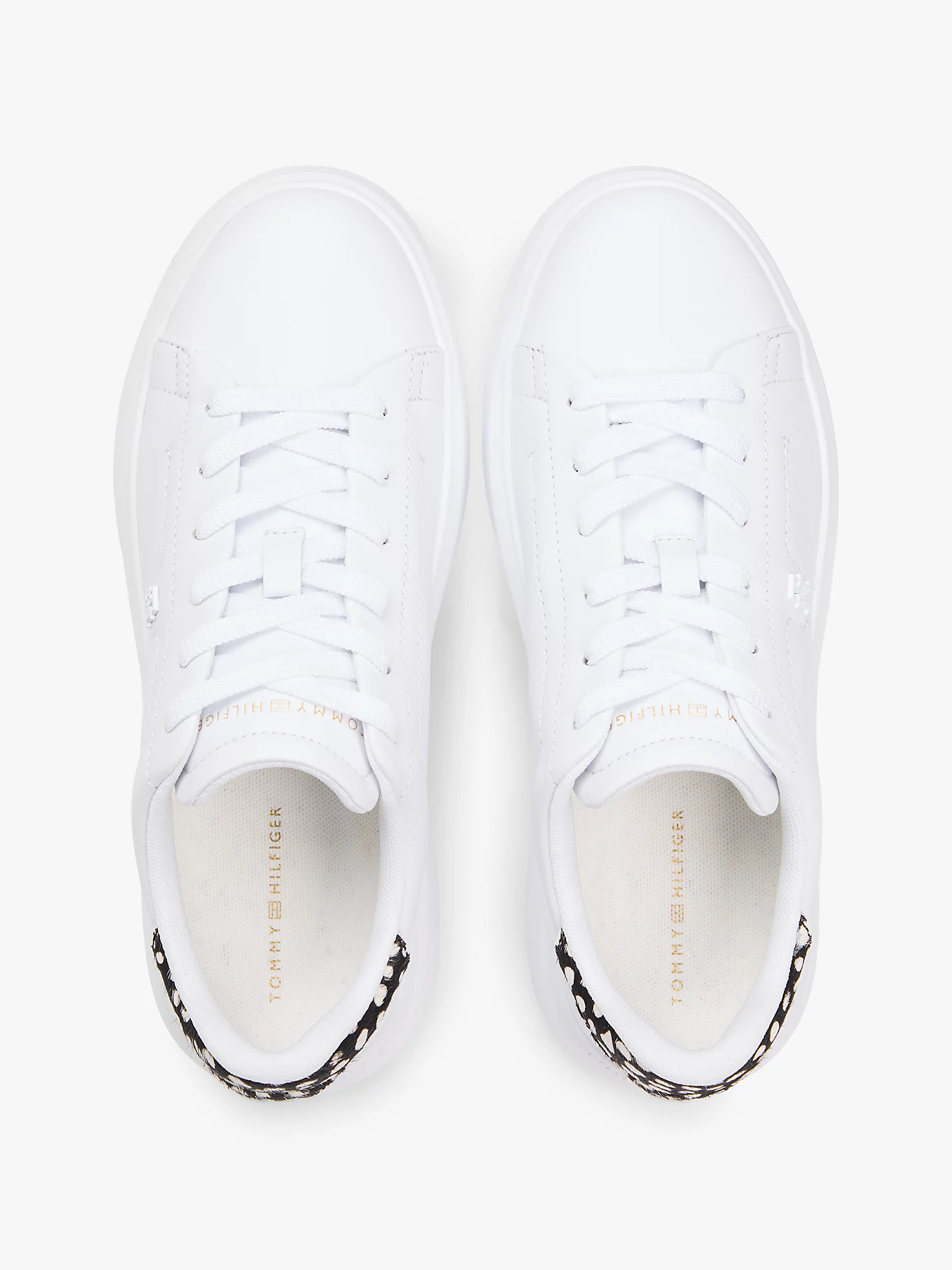 detail Tommy Hilfiger dámské bílé tenisky