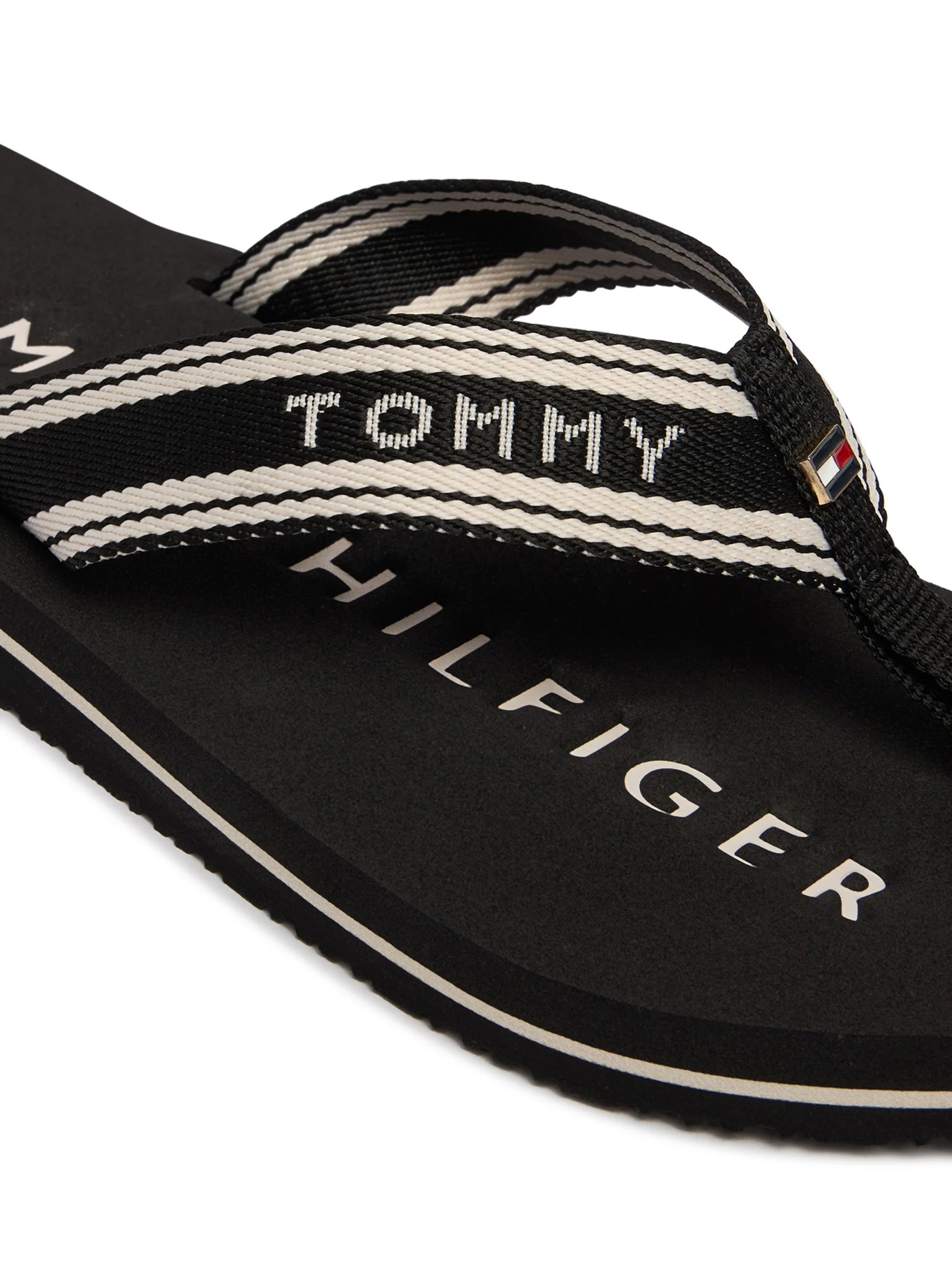 detail Tommy Hilfiger dámské černé žabky