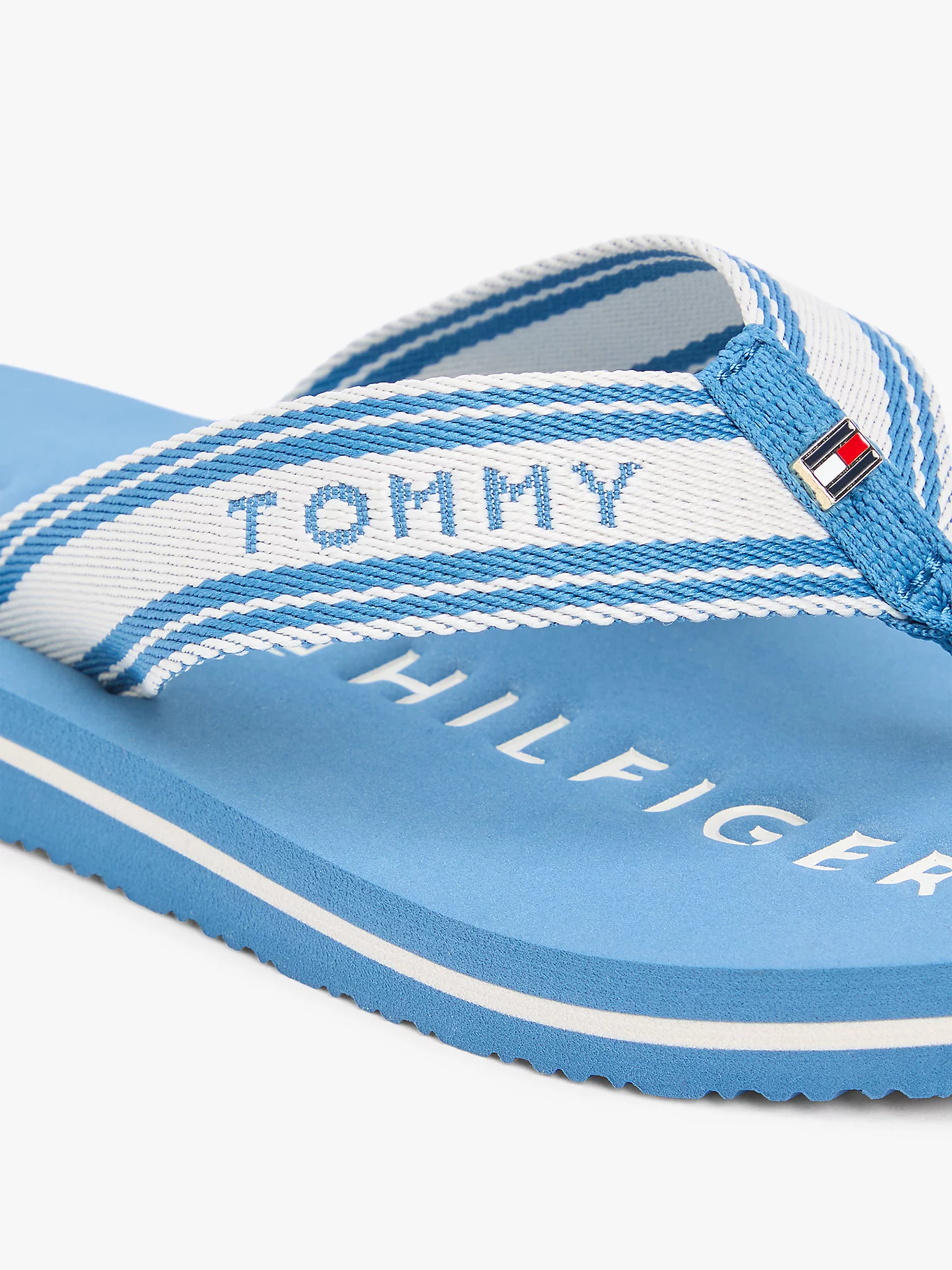 detail Tommy Hilfiger dámské modré žabky