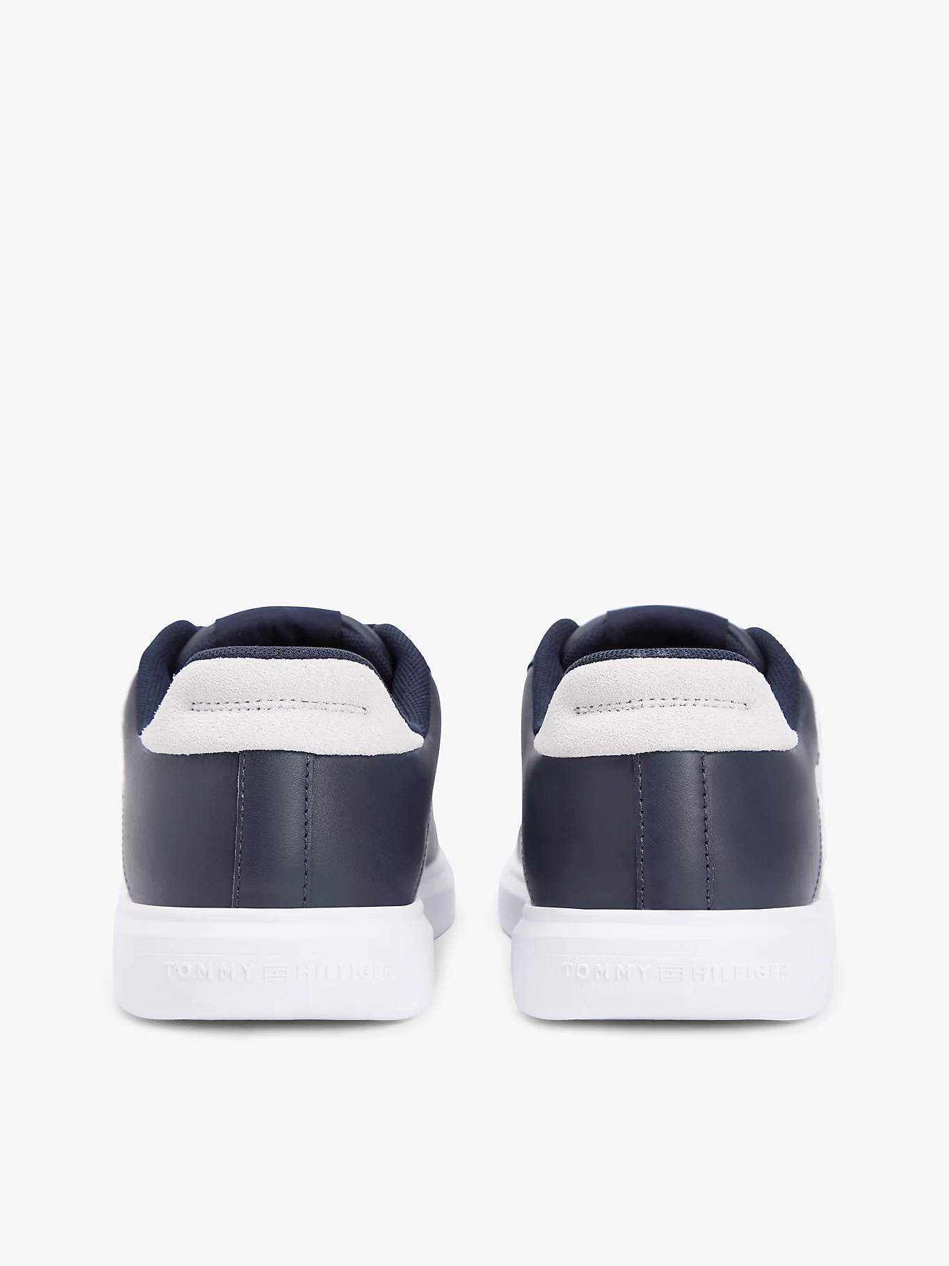 detail Tommy Hilfiger dámské tmavě modré tenisky