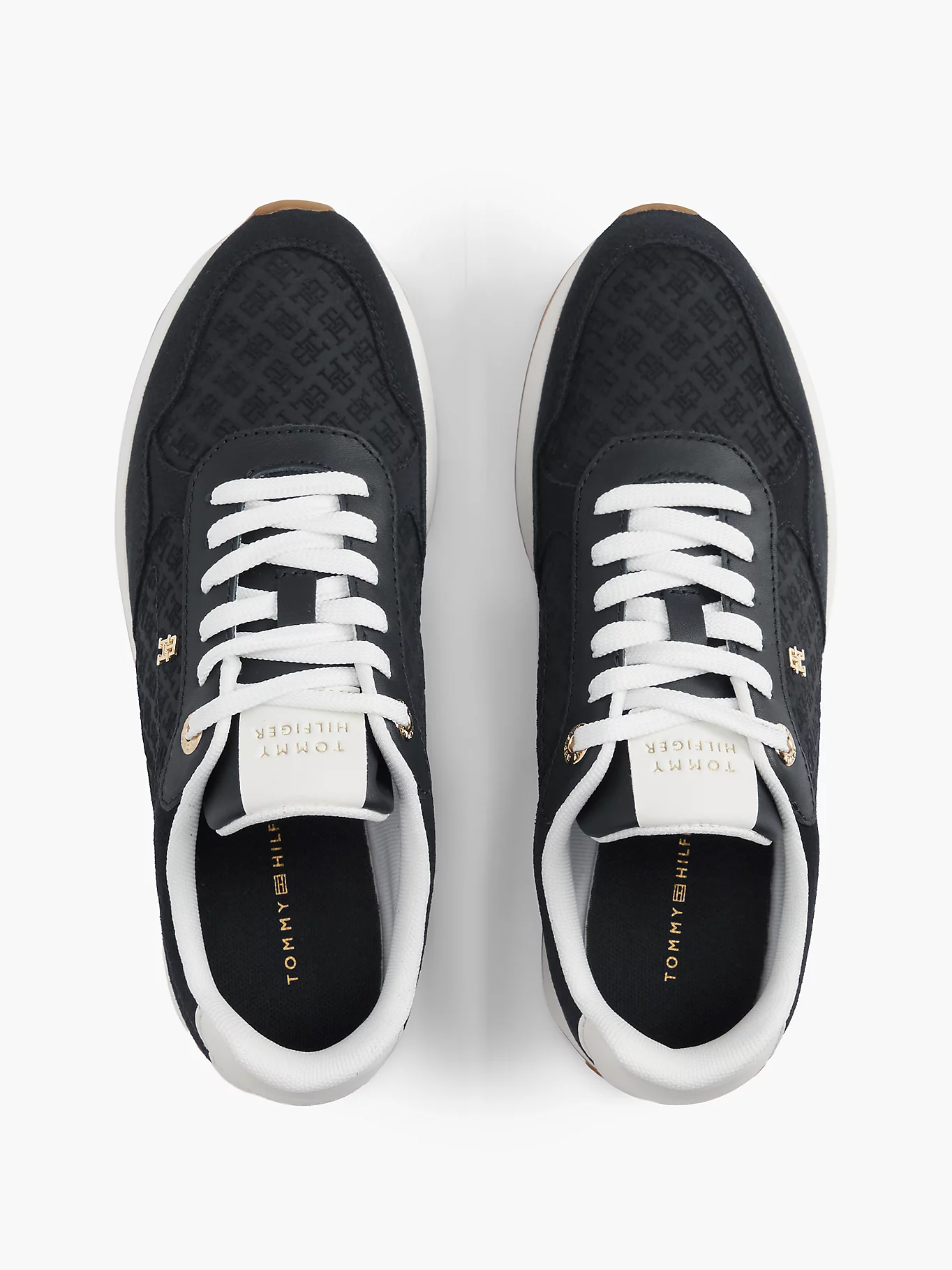 detail Tommy Hilfiger dámské tmavě modré tenisky