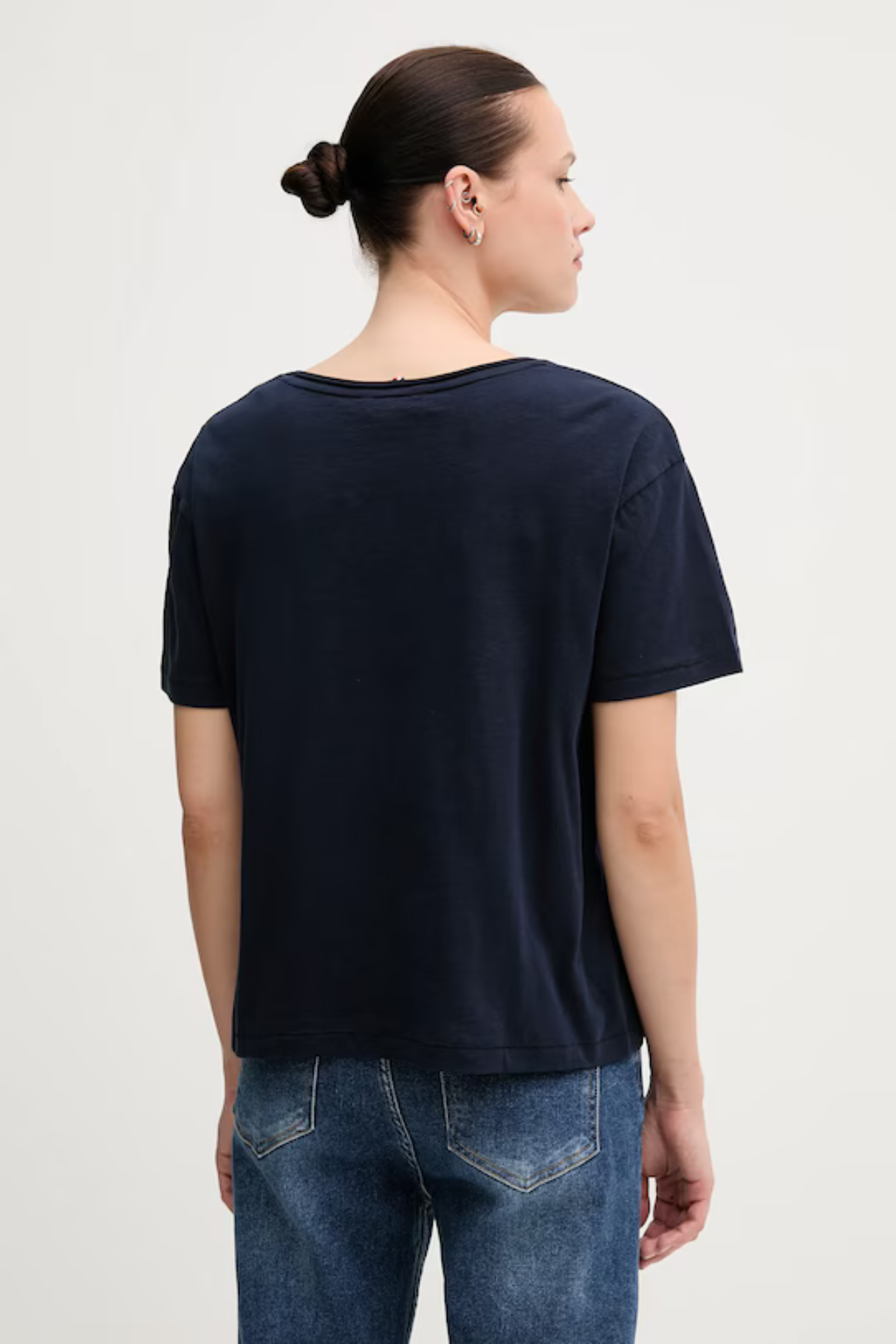 detail Tommy Hilfiger dámské basic triko