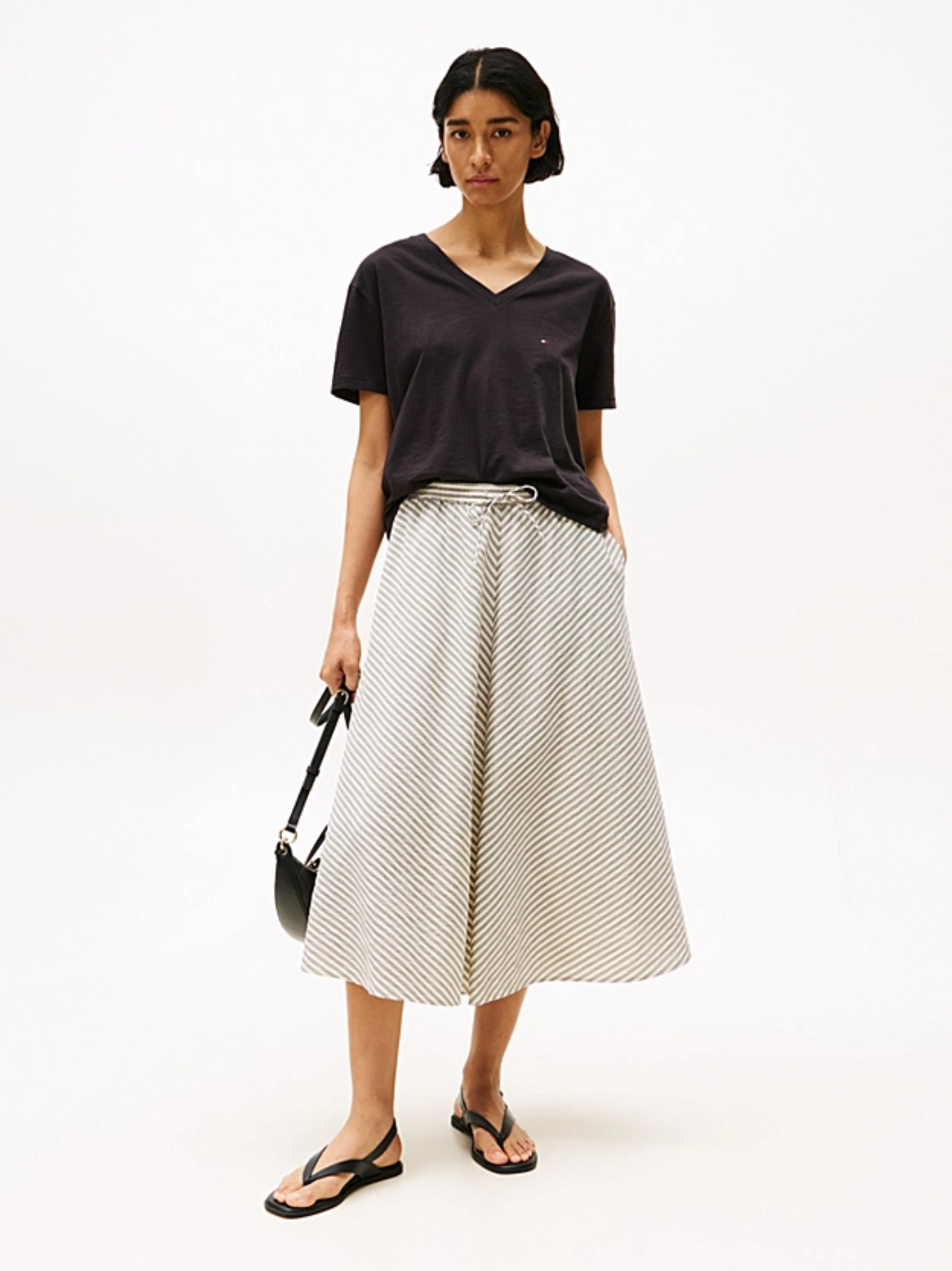 detail Tommy Hilfiger dásmké basic  triko