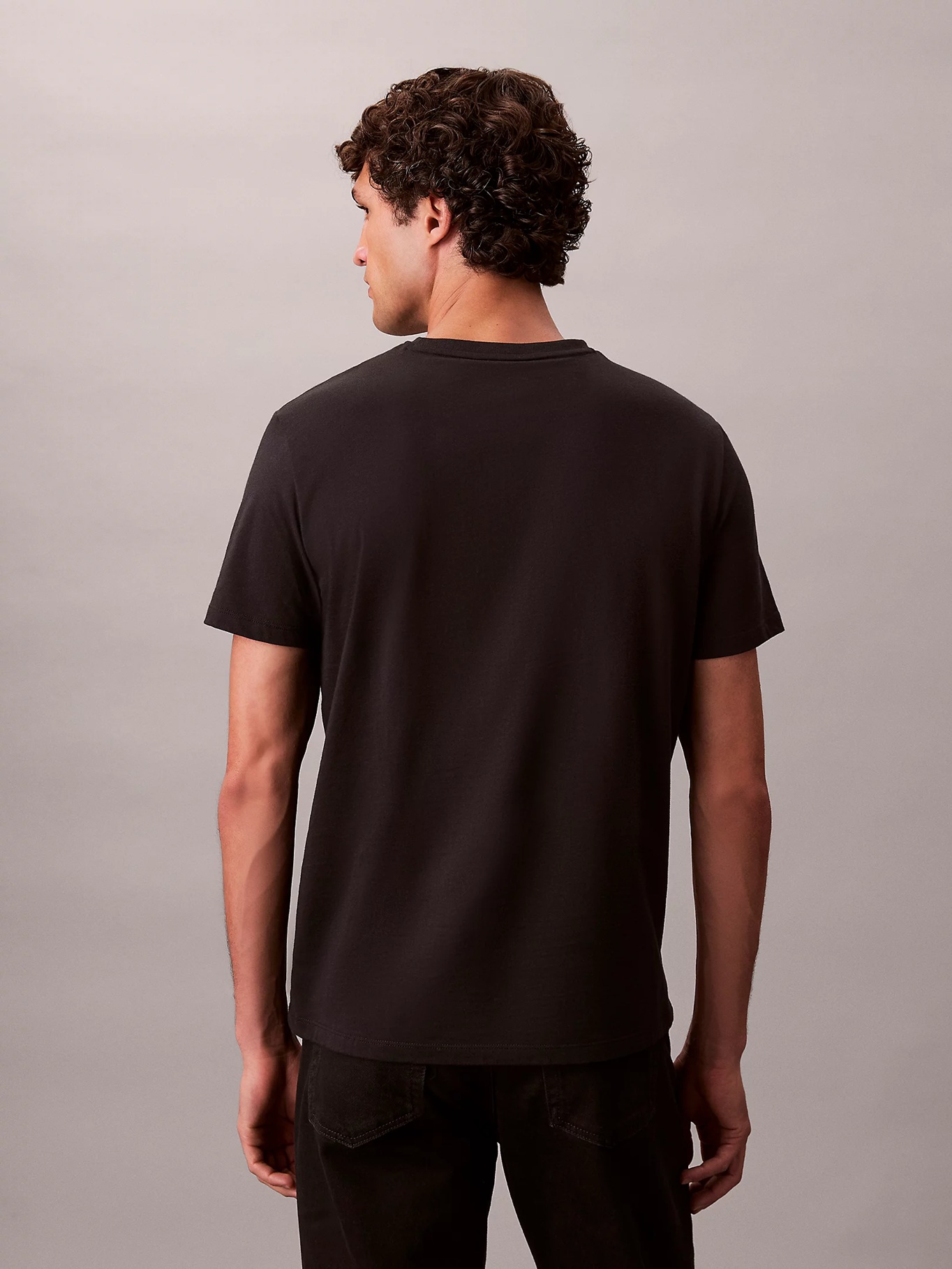 detail Calvin Klein pánské černé tričko
