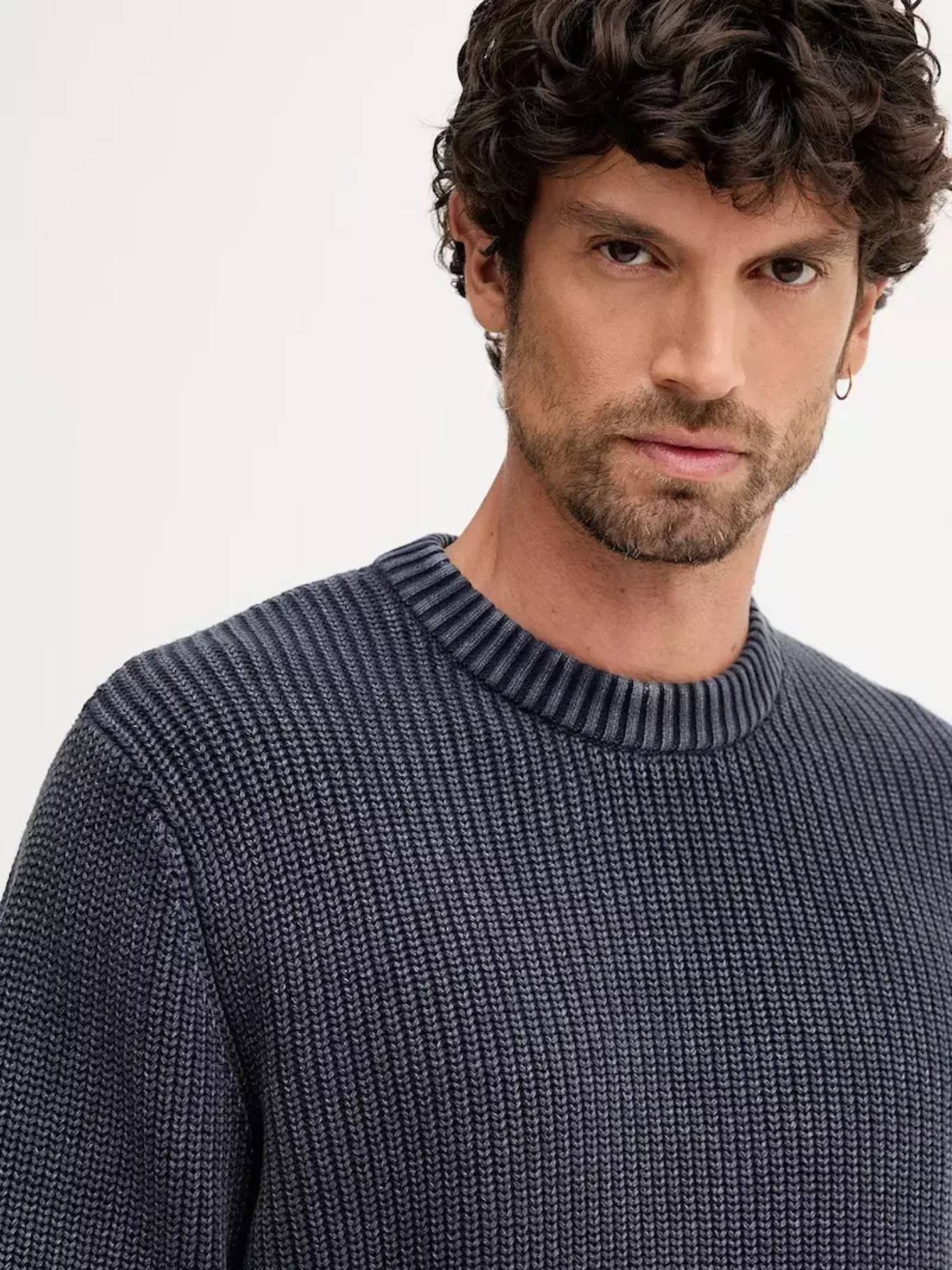 detail Pepe Jeans pánský tmavě modrý svetr