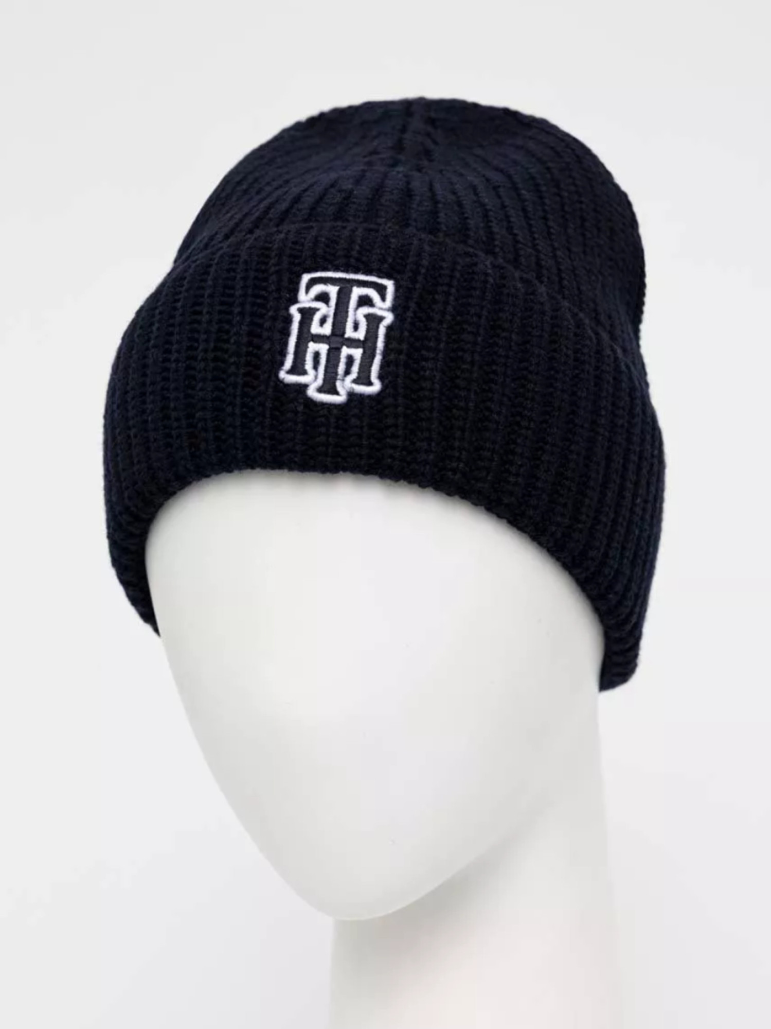 detail Tommy Hilfiger dámská tmavě modrá čepice