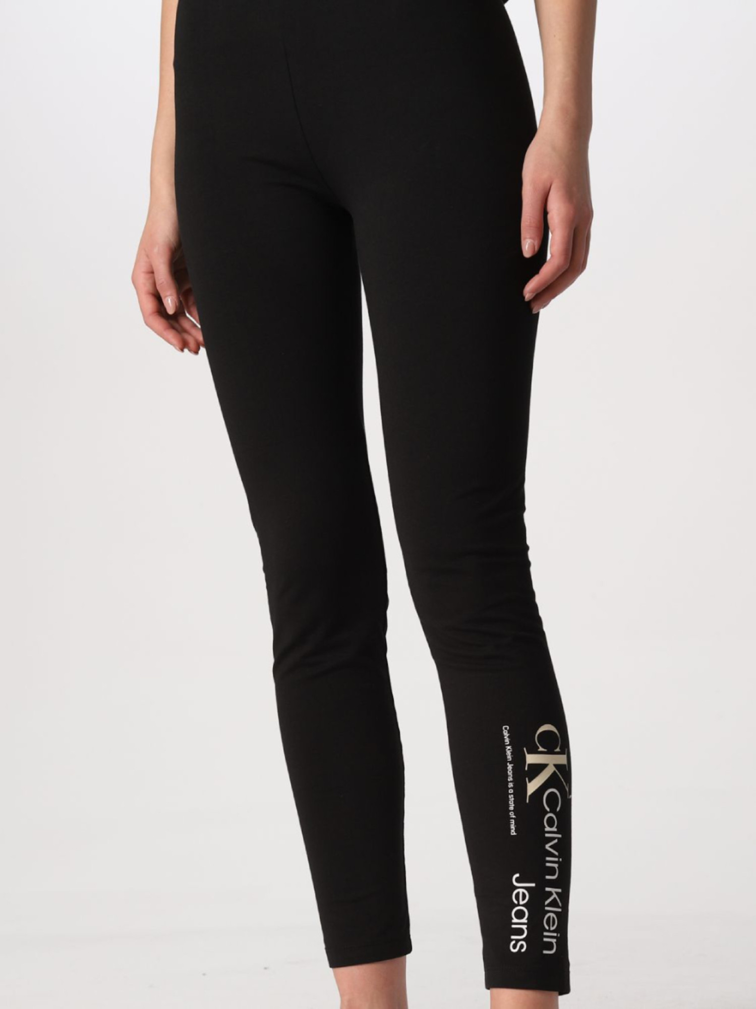 detail Calvin Klein dámské černé legíny