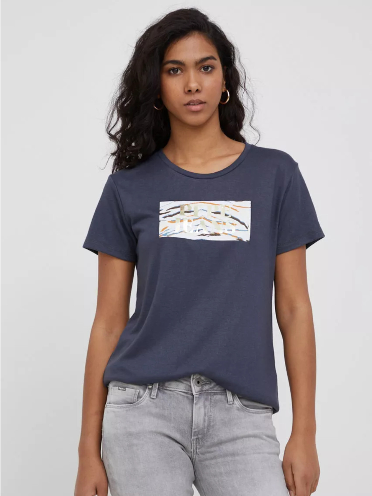 detail Pepe Jeans dámské tmavě modré tričko Caitlin