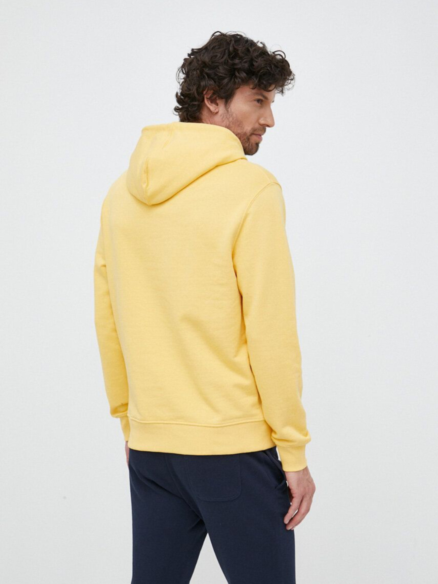 detail Pepe Jeans pánská žlutá mikina