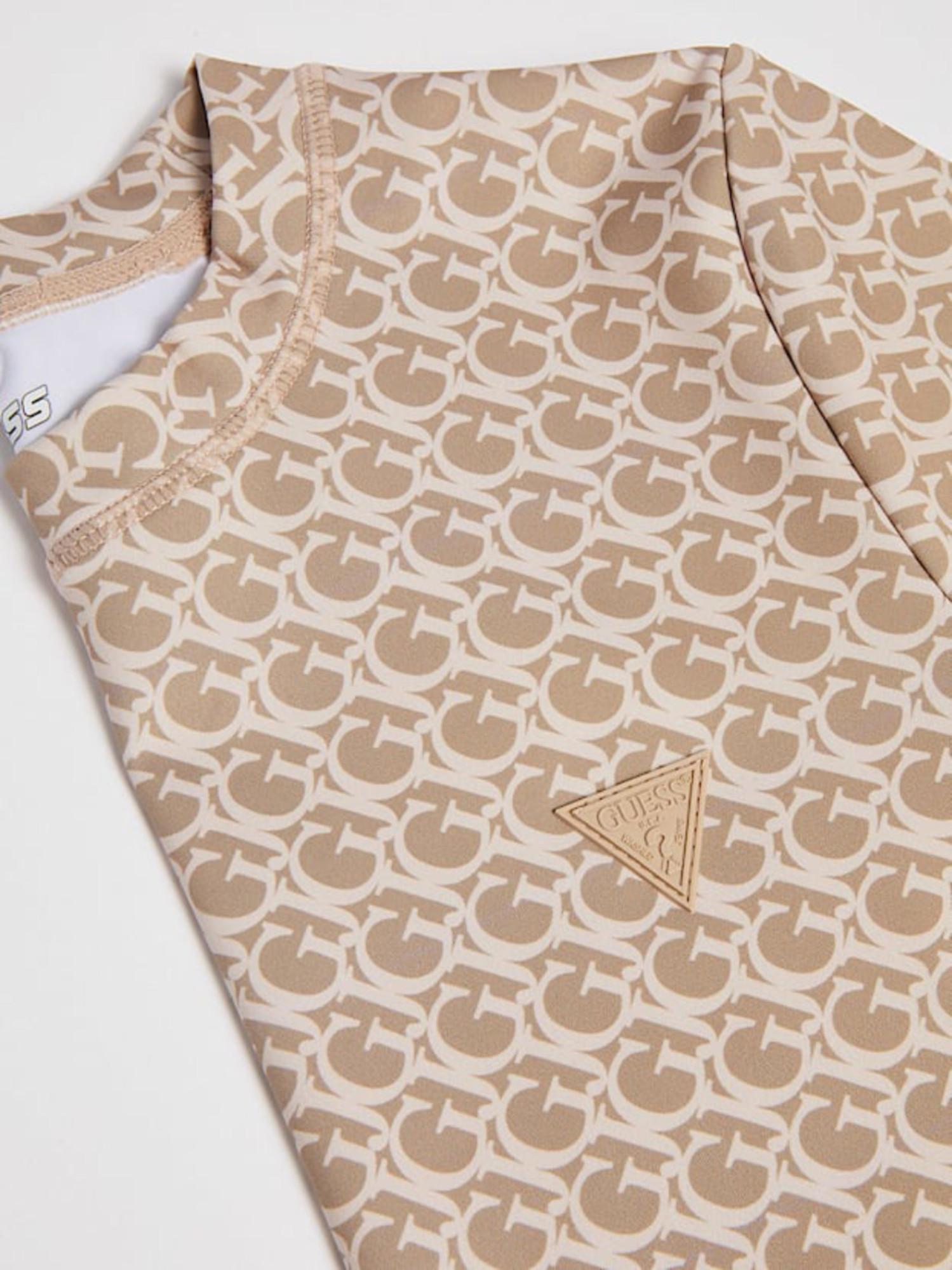 detail Guess dámský béžový top