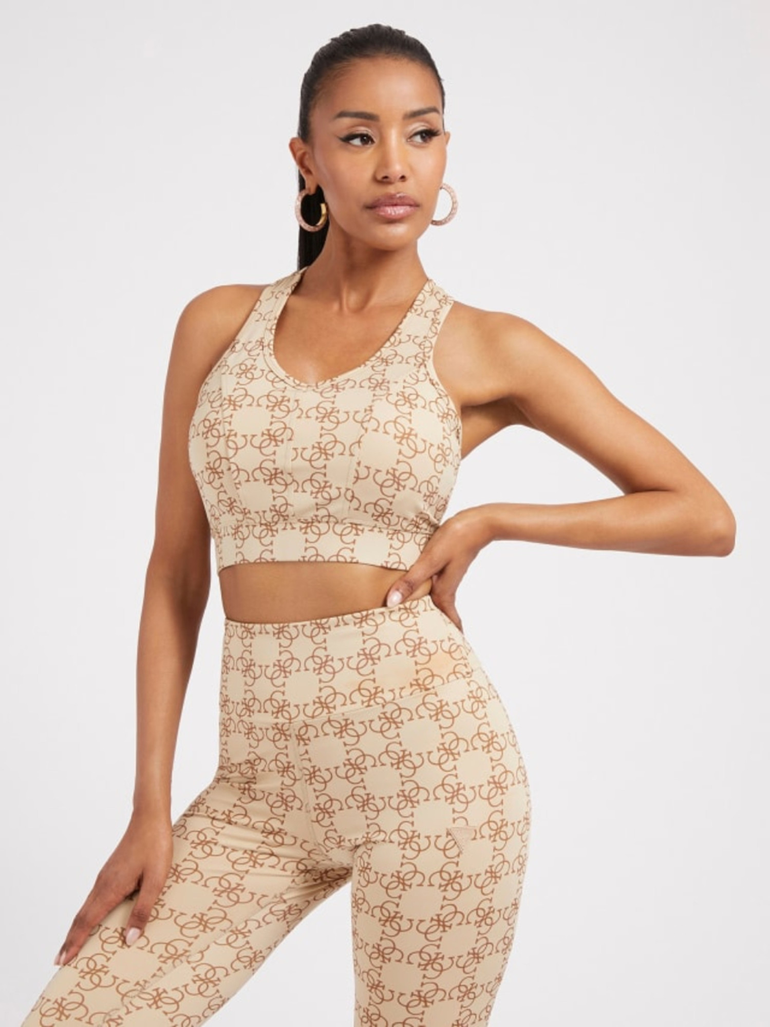 detail Guess dámský béžový top