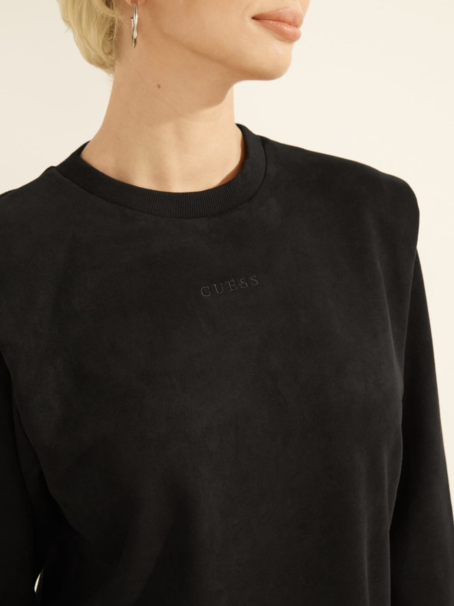 detail Guess dámské semišové šaty