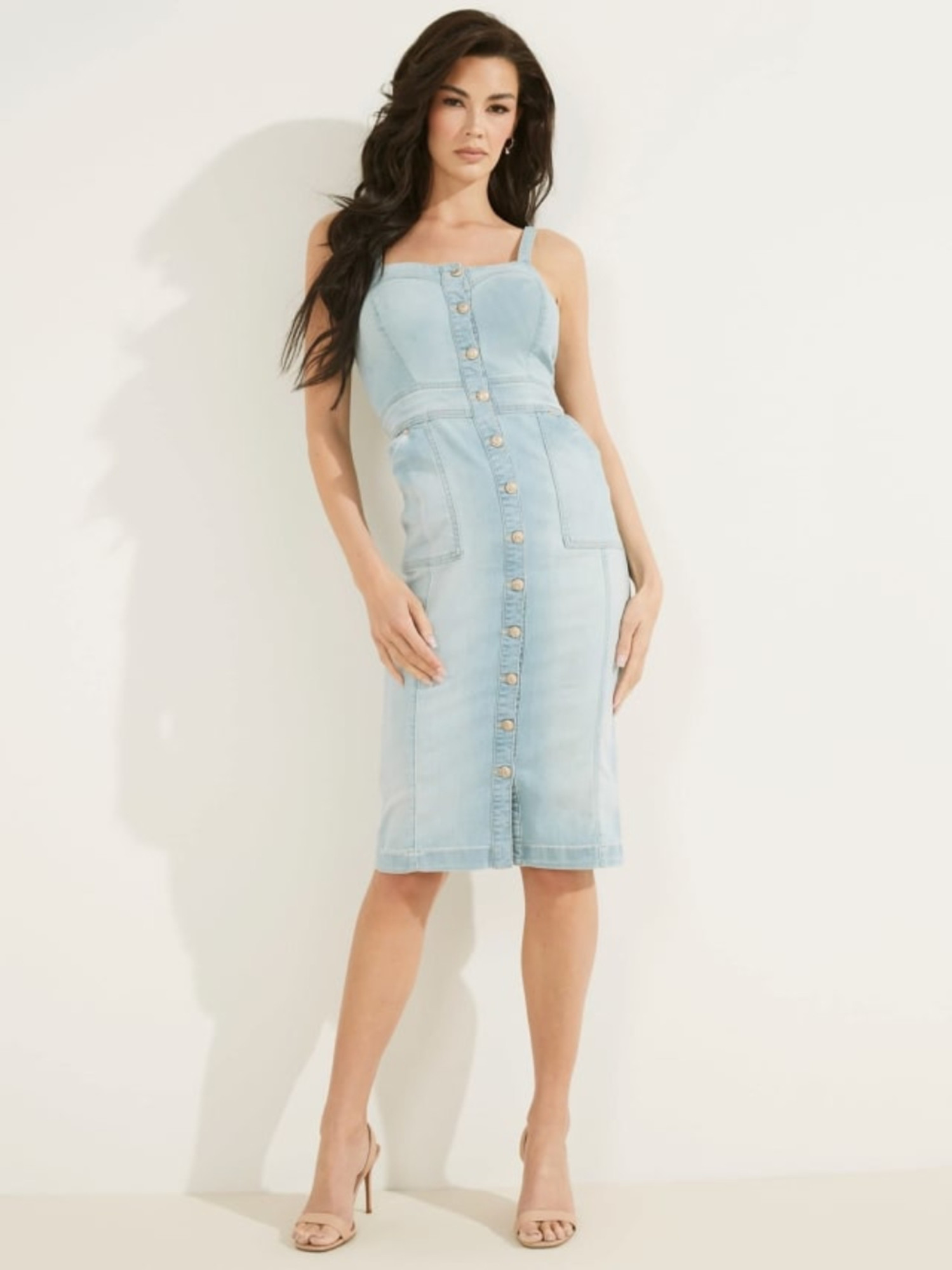 detail Guess dámské džínové šaty