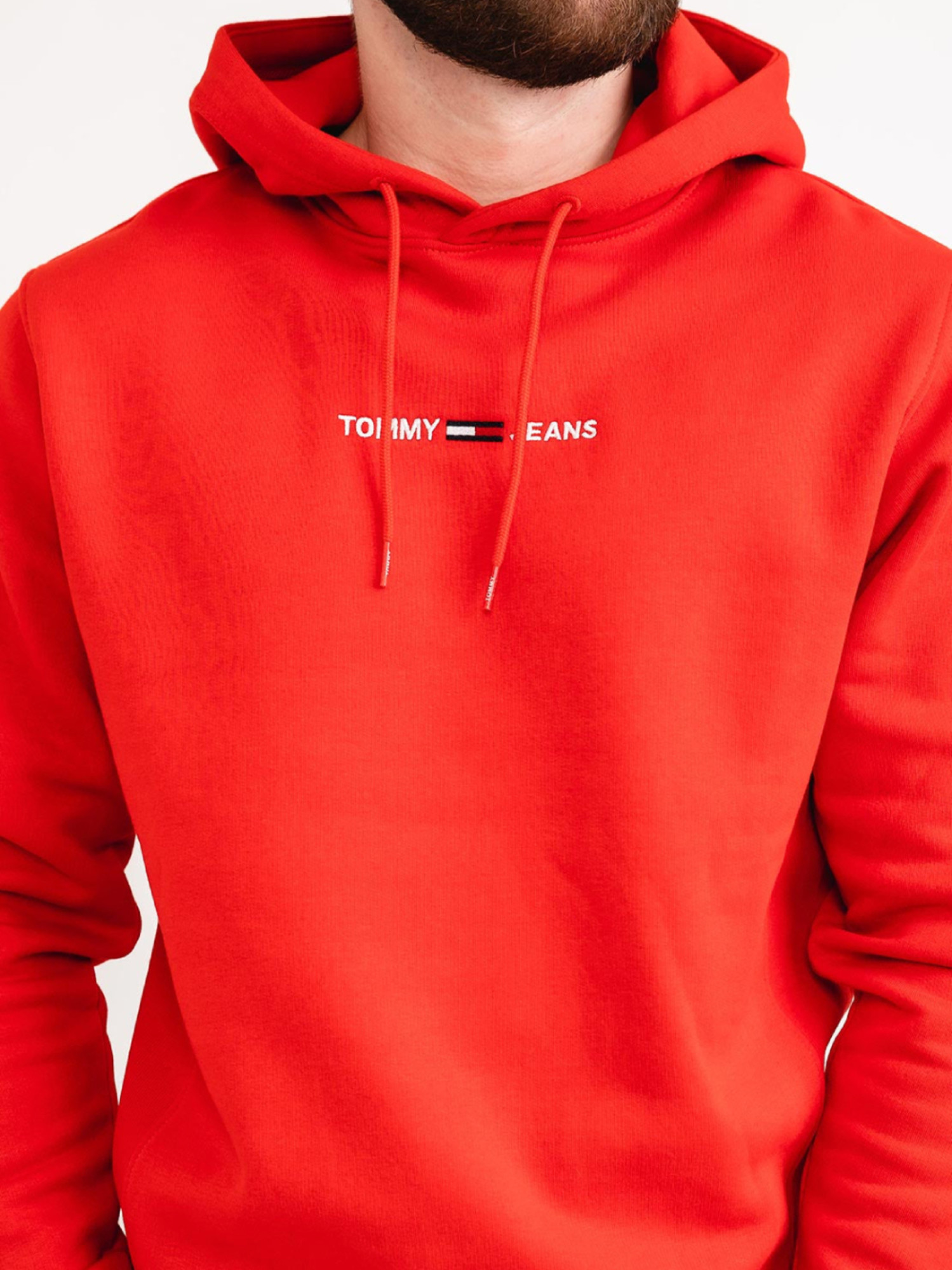 detail Tommy Jeans pánská červená mikina